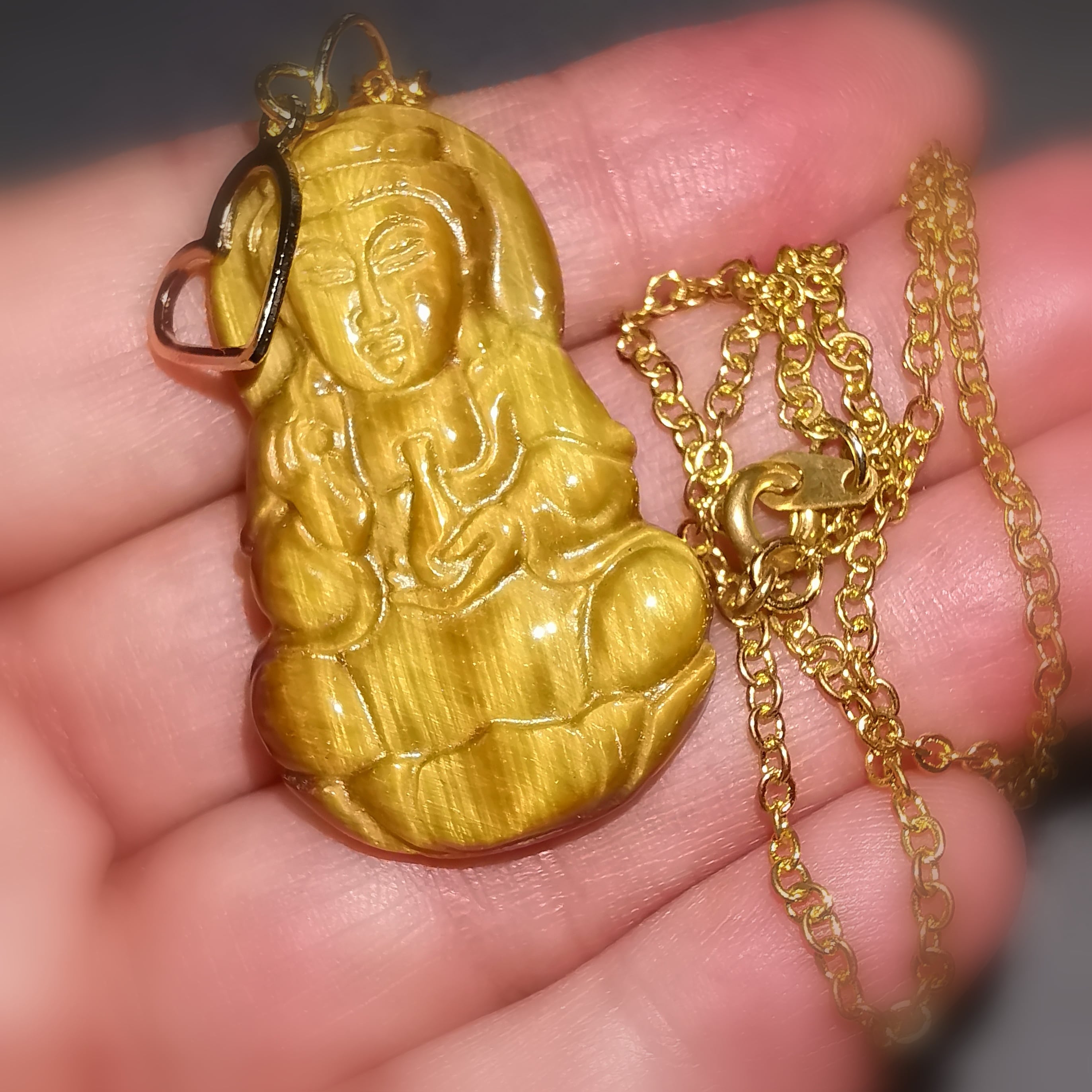 Mond Göttin Quan Yin, igerauge Edelstahl gold Boho Symbol Kette - Liebe, Weisheit & inneren Frieden