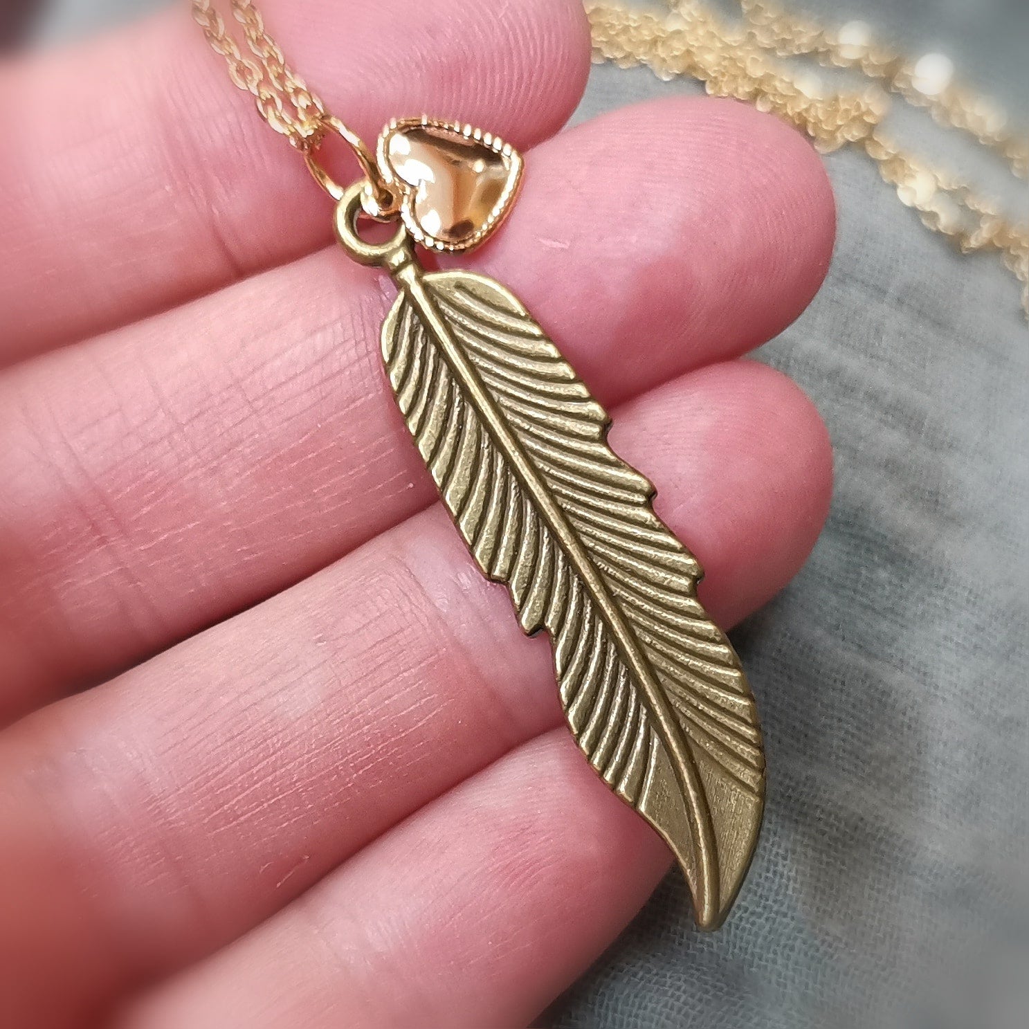 💖 Liebe dich selbst! Feder Herz Karma Kette Gold – Boho Talisman für Selbstliebe & Leichtigkeit