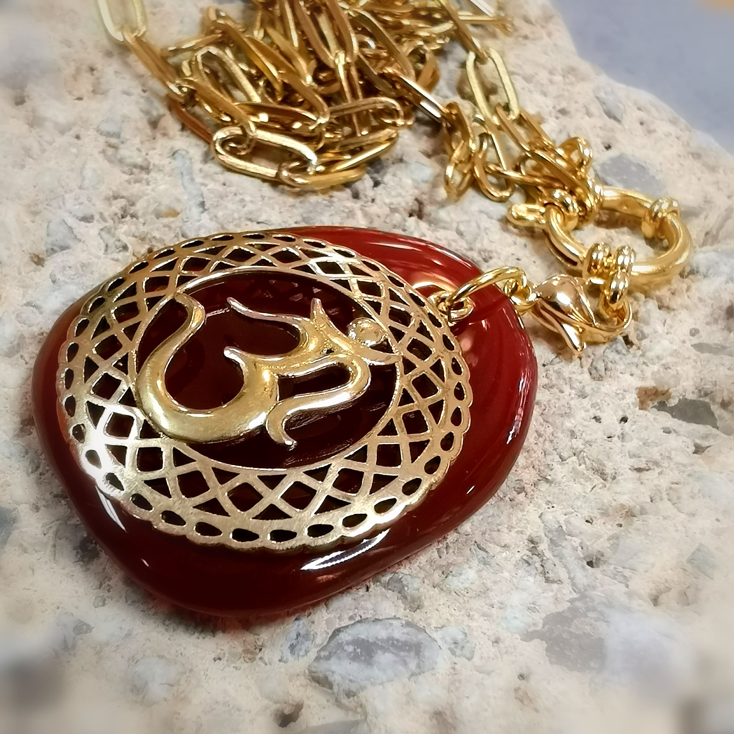Glücksachat Edelstahl Kette Gold XL – OM Symbol Charm mit Carneol Edelstein – Eigenliebe & Lebensfreude