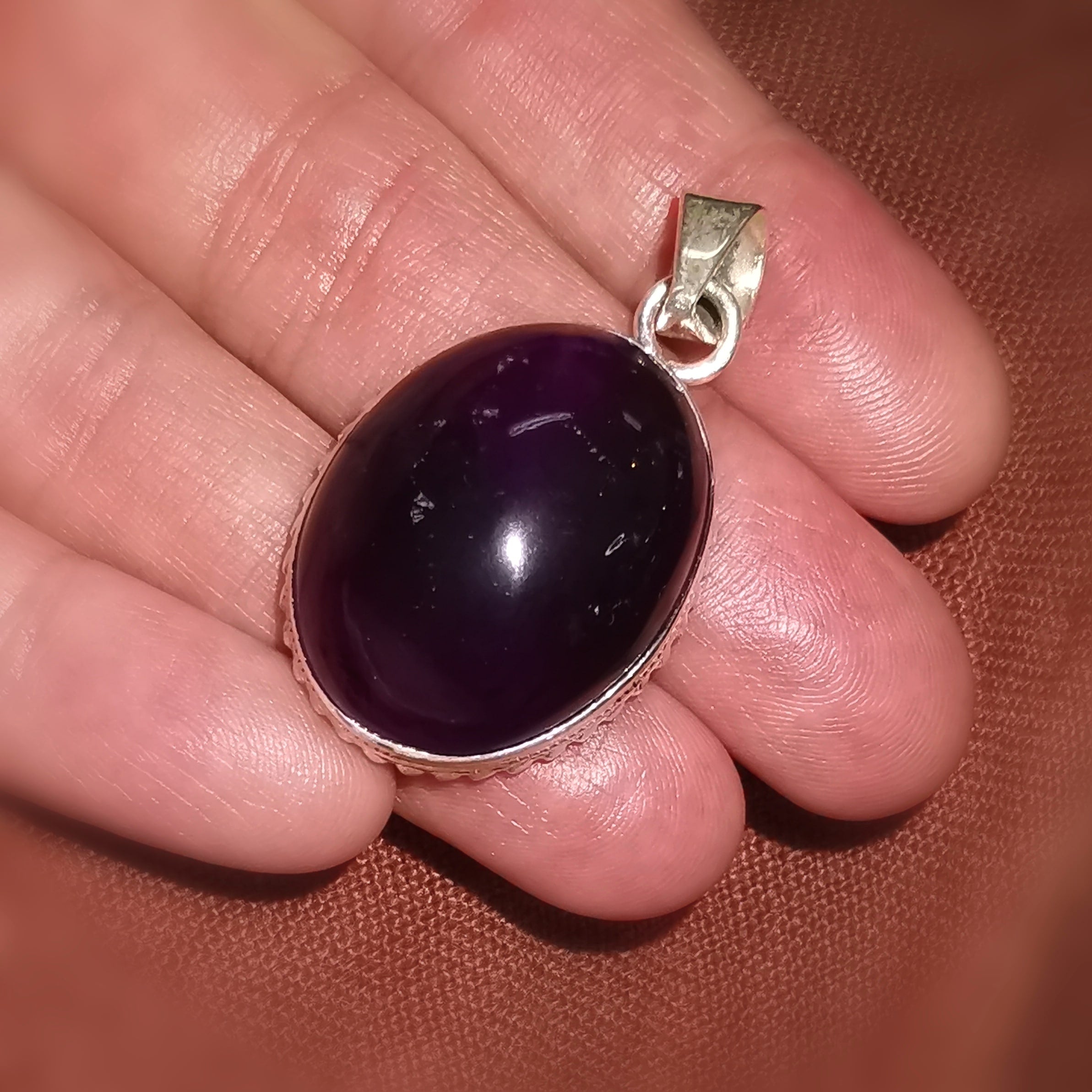 💜 Tief Lila Amethyst Edelstein Anhänger – Klarheit & Harmonie
