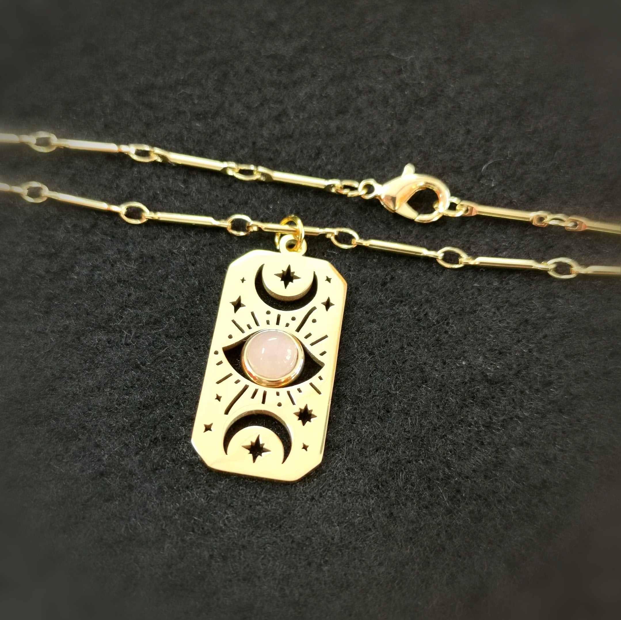 Rosenquarz & Allsehendes Auge Karma Kette Edelstahl Gold – geweiht für emotionale Heilung