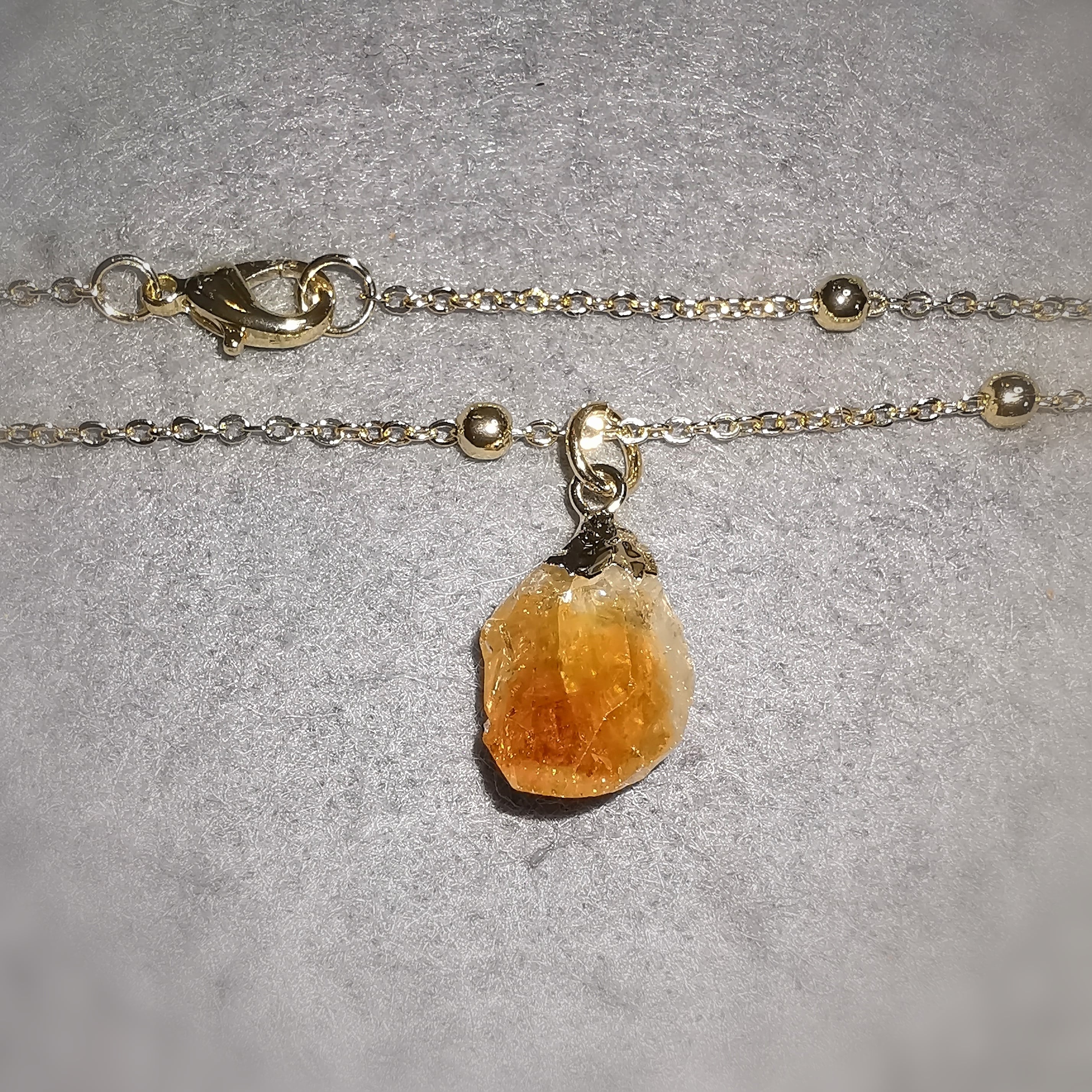 Citrin Edelstein Gold Edelstahl Karma Kette – geweiht für Solarplexus Chakra: Strahlkraft