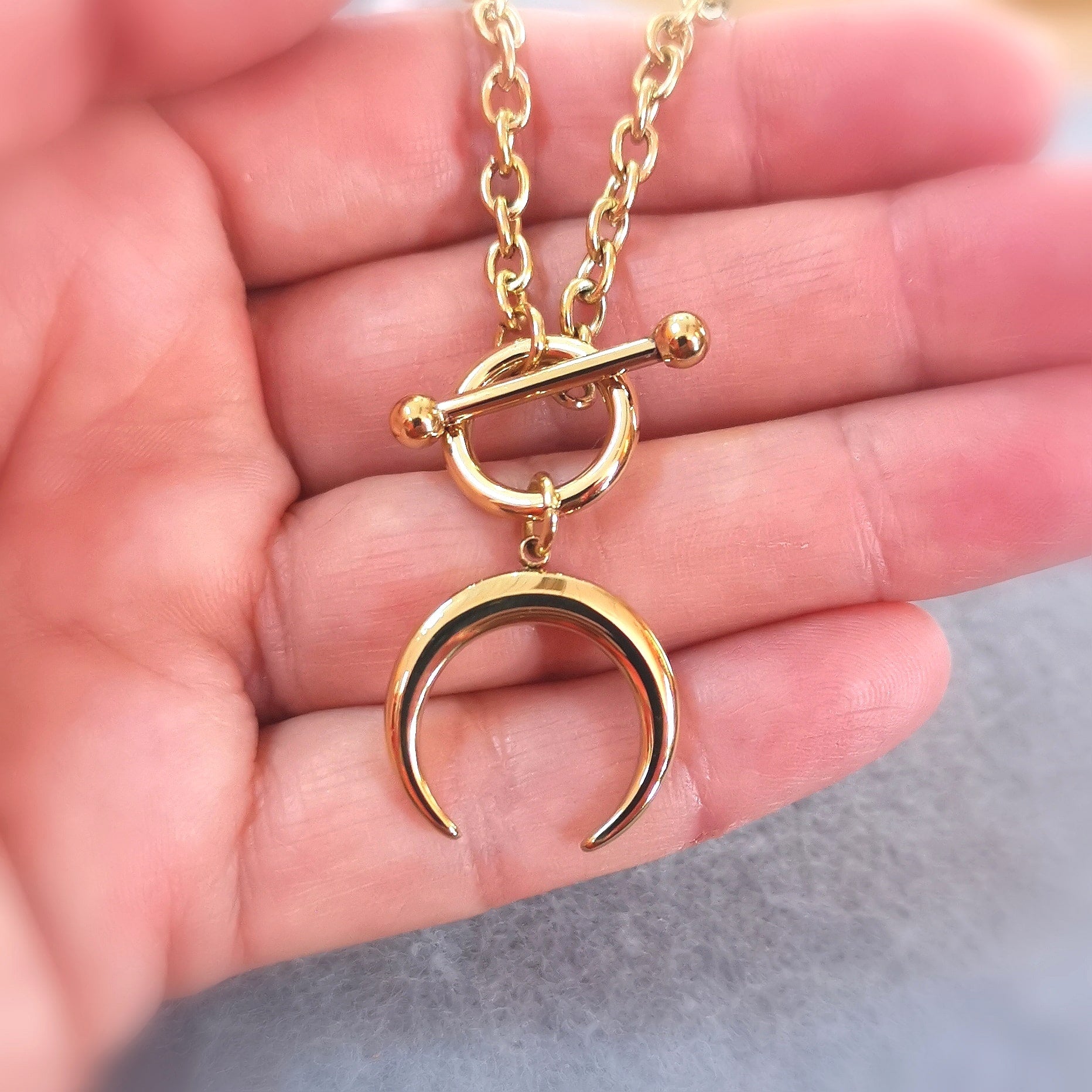 Mond Gold Edelstahl Kette – geweiht für Neubeginn & klare Entscheidungen