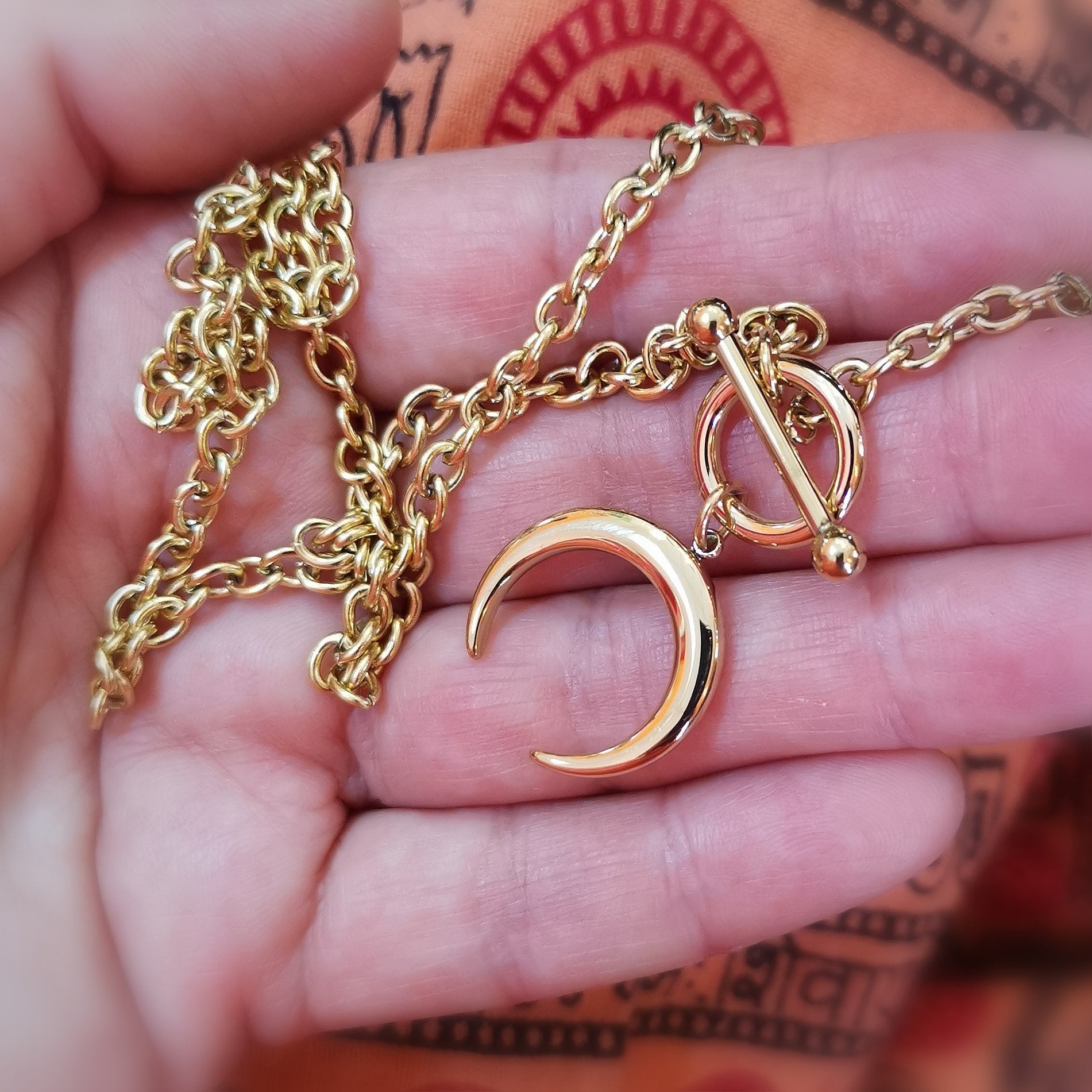 Mond Gold Edelstahl Kette – geweiht für Neubeginn & klare Entscheidungen