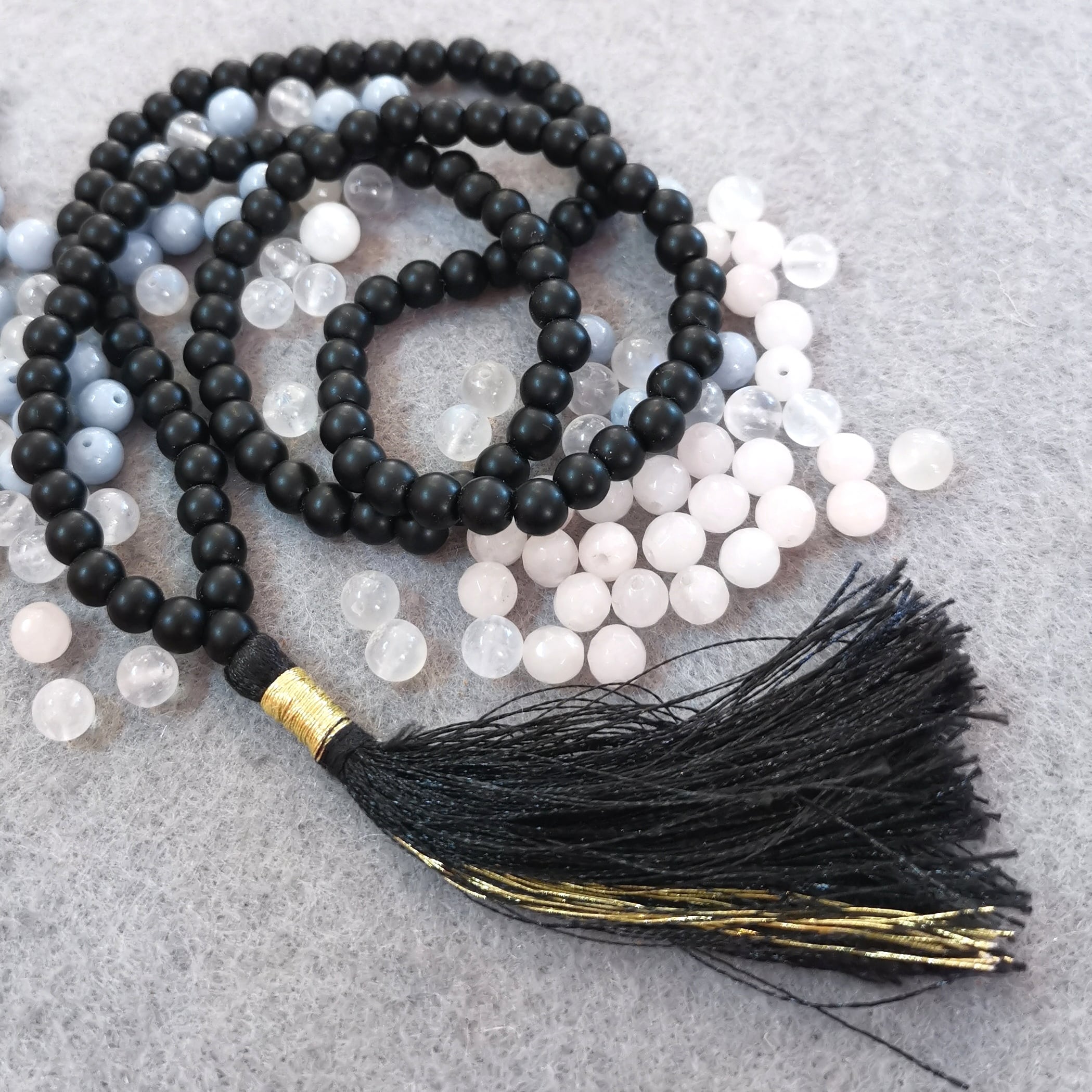Kurze Onyx Edelstein Mala Gebetskette – geweiht für Schutz, Stärke & innere Balance