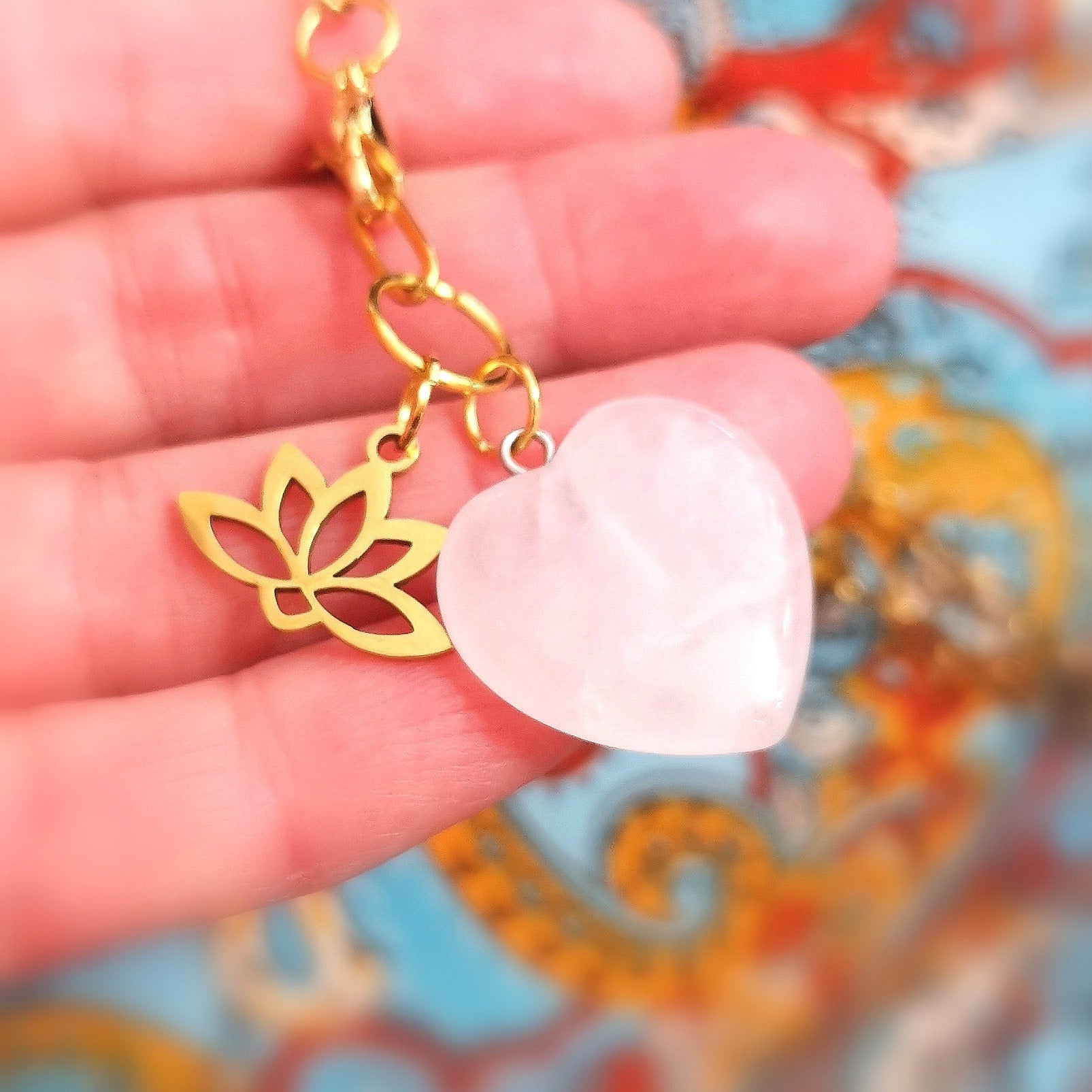 Rosenquarz Herzchakra Karma Kette – Lotusblüte & Gold Edelstahl