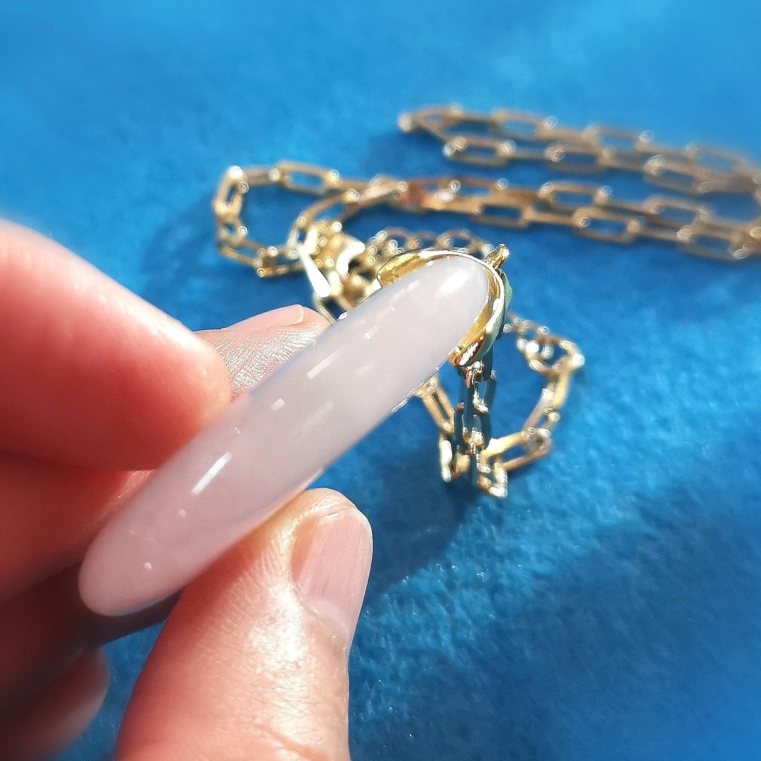 Rosenquarz Edelstein Amulett Gold Karma Kette – geweiht für Eigenliebe