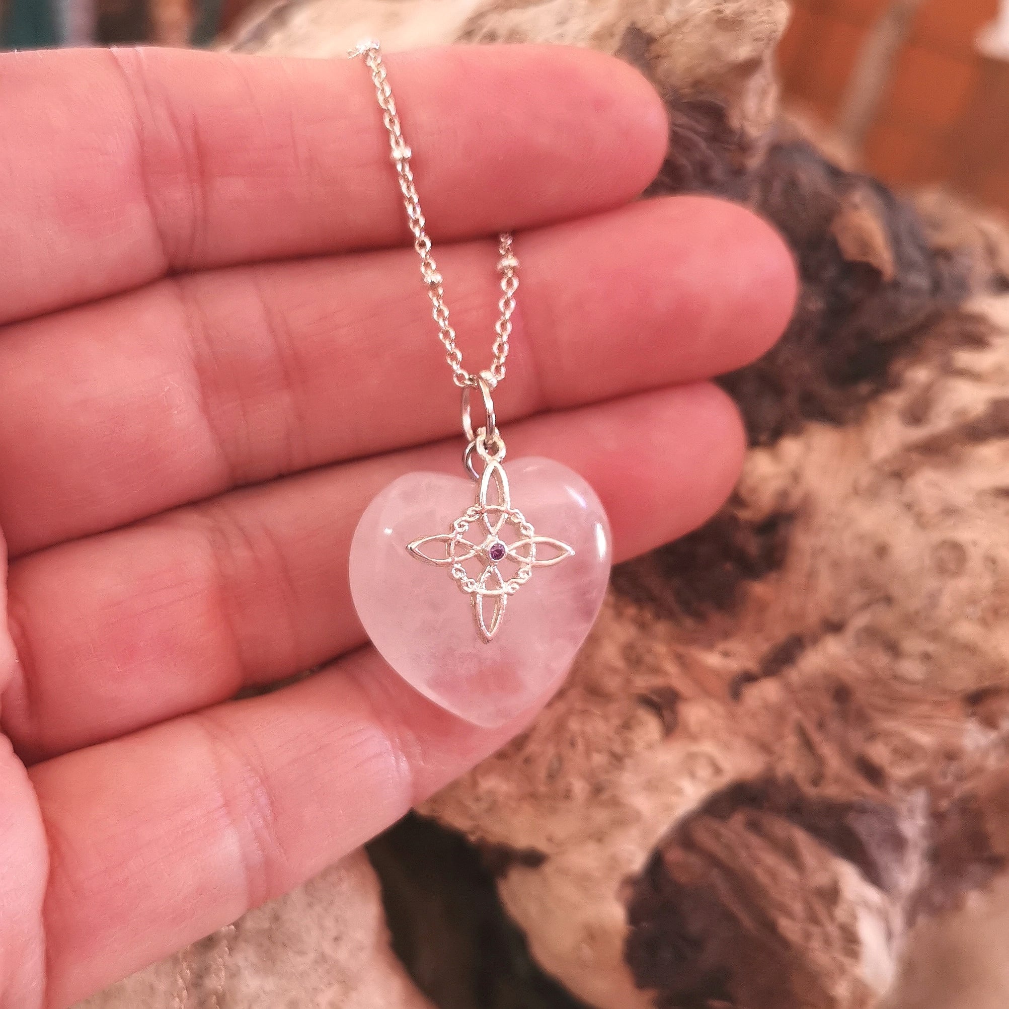 Rosenquarz Edelstein Hexenknoten Karma Kette – weibliche Kraft & Herzöffnung