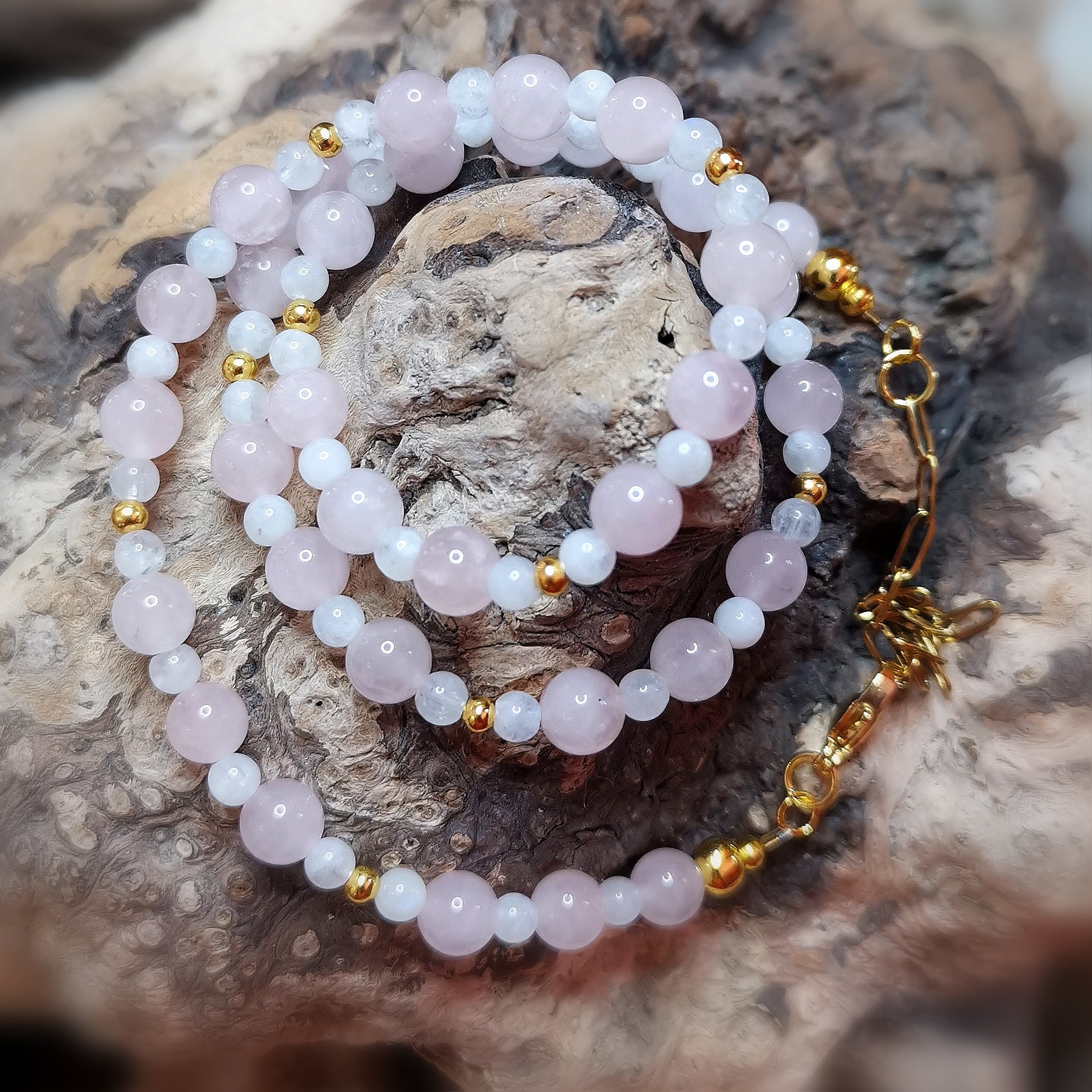 Mondstein & Rosenquarz Edelstein Kette Gold Edelstahl – für Liebe & heilende Kraft