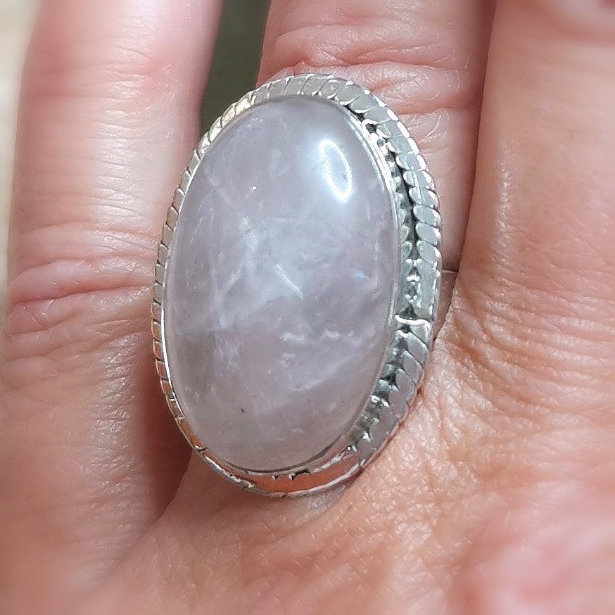 Rosenquarz Edelstein Herzchakra Ring – geweiht für Liebe, Vertrauen