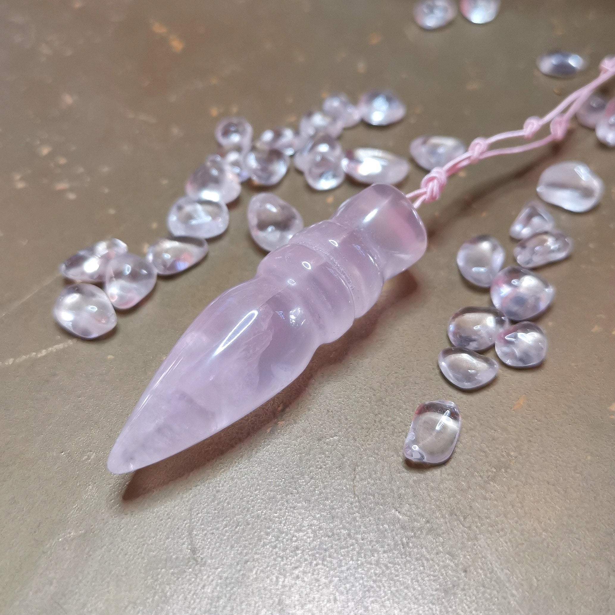 Ägyptisches Pendel & Halskette – Edelstein Rosenquarz Yoga Reiki Schmuck