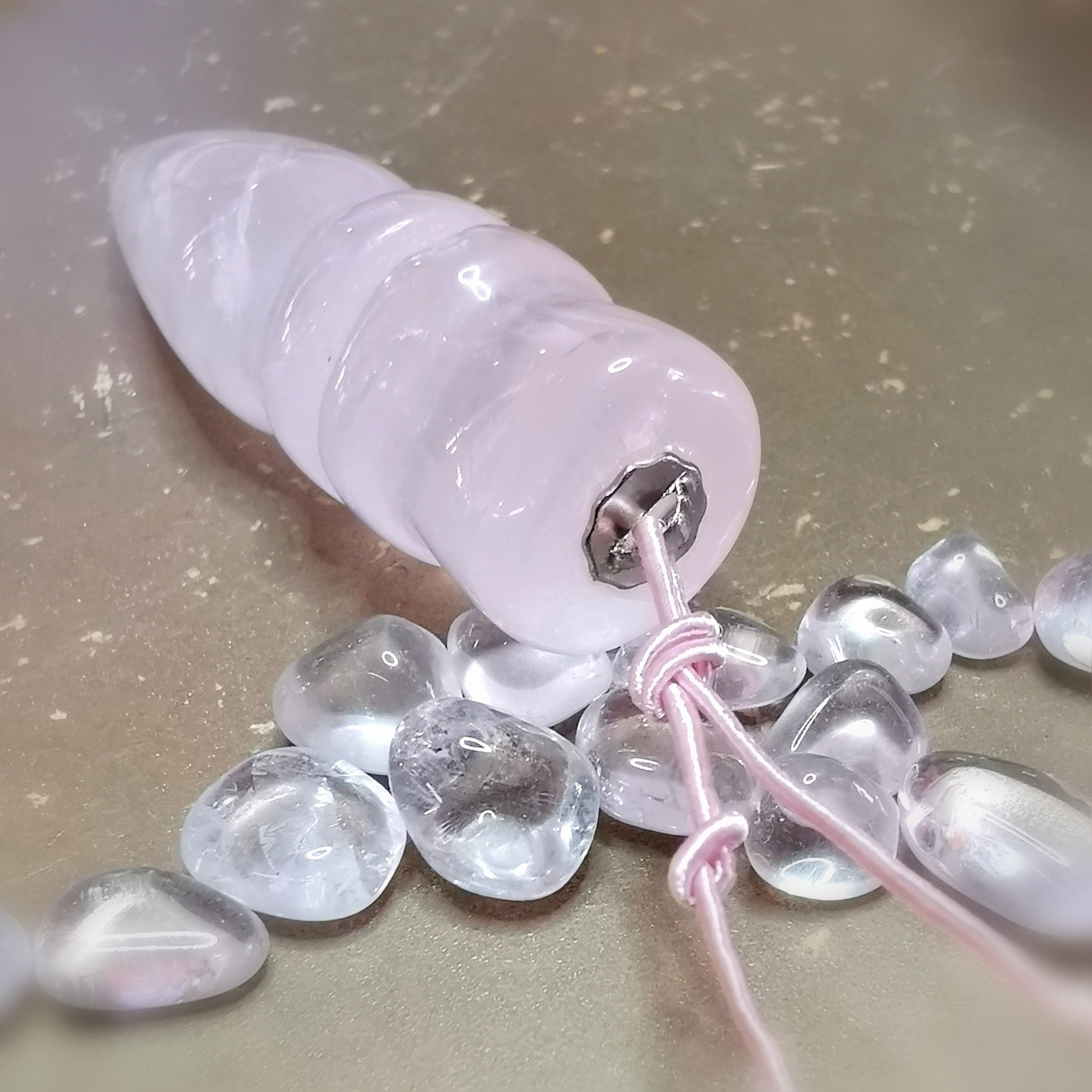 Ägyptisches Pendel & Halskette – Edelstein Rosenquarz Yoga Reiki Schmuck