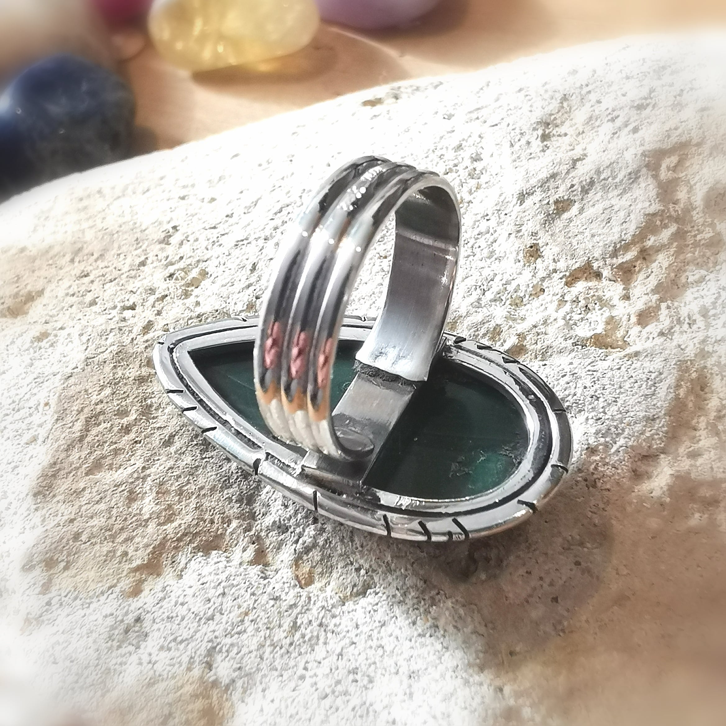 Malachit Tropfen Edelstein Ring – geweiht für Herzchakra, Transformation