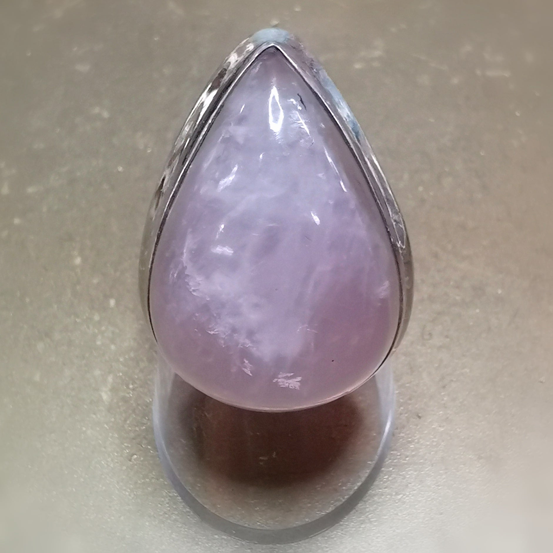 Rosenquarz Tropfen Edelstein Ring – für Liebe, Herzöffnung & Sanftmut