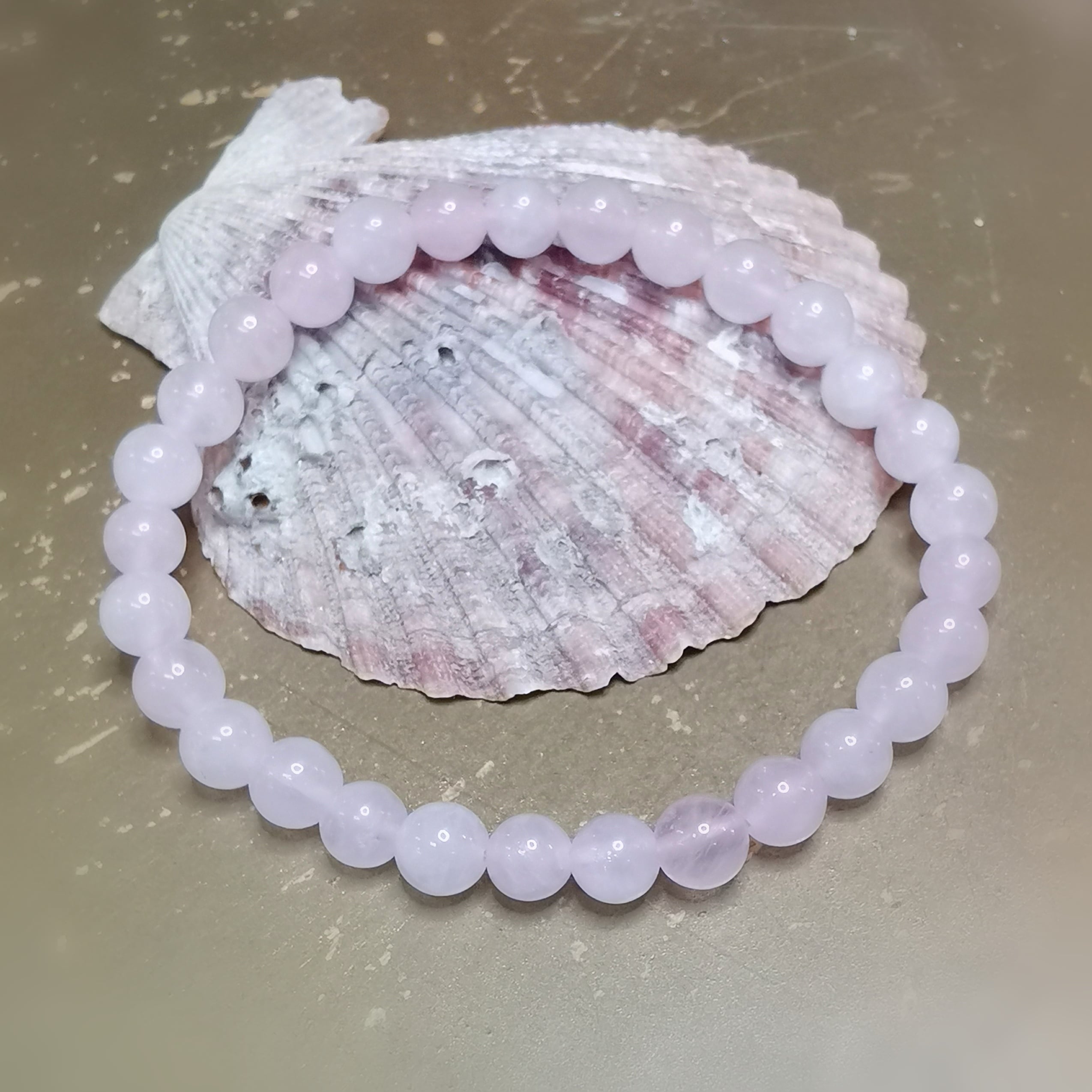 Rosenquarz Herzchakra Armband – geweiht für Liebe & emotionale Harmonie