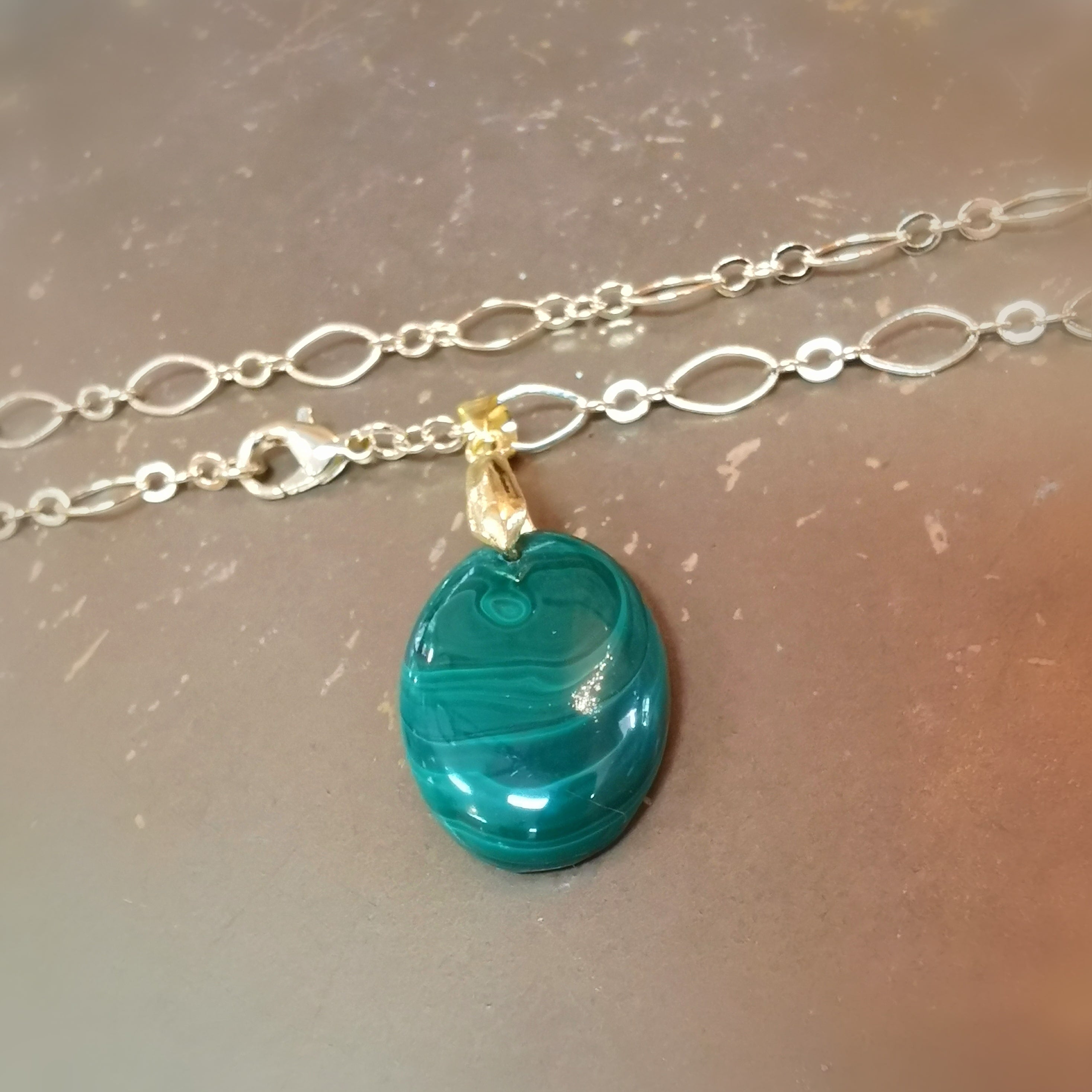 Malachit Edelstein Kette – geweiht für Herzheilung, Schutz & innere Balance