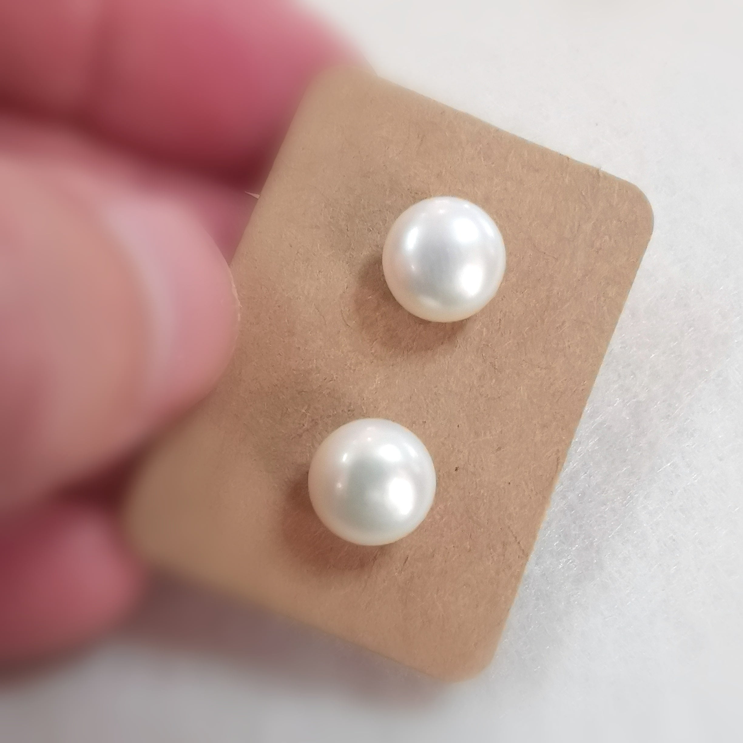 Süßwasser-Perlen Ohrstecker – geweiht für Schönheit & Harmonie