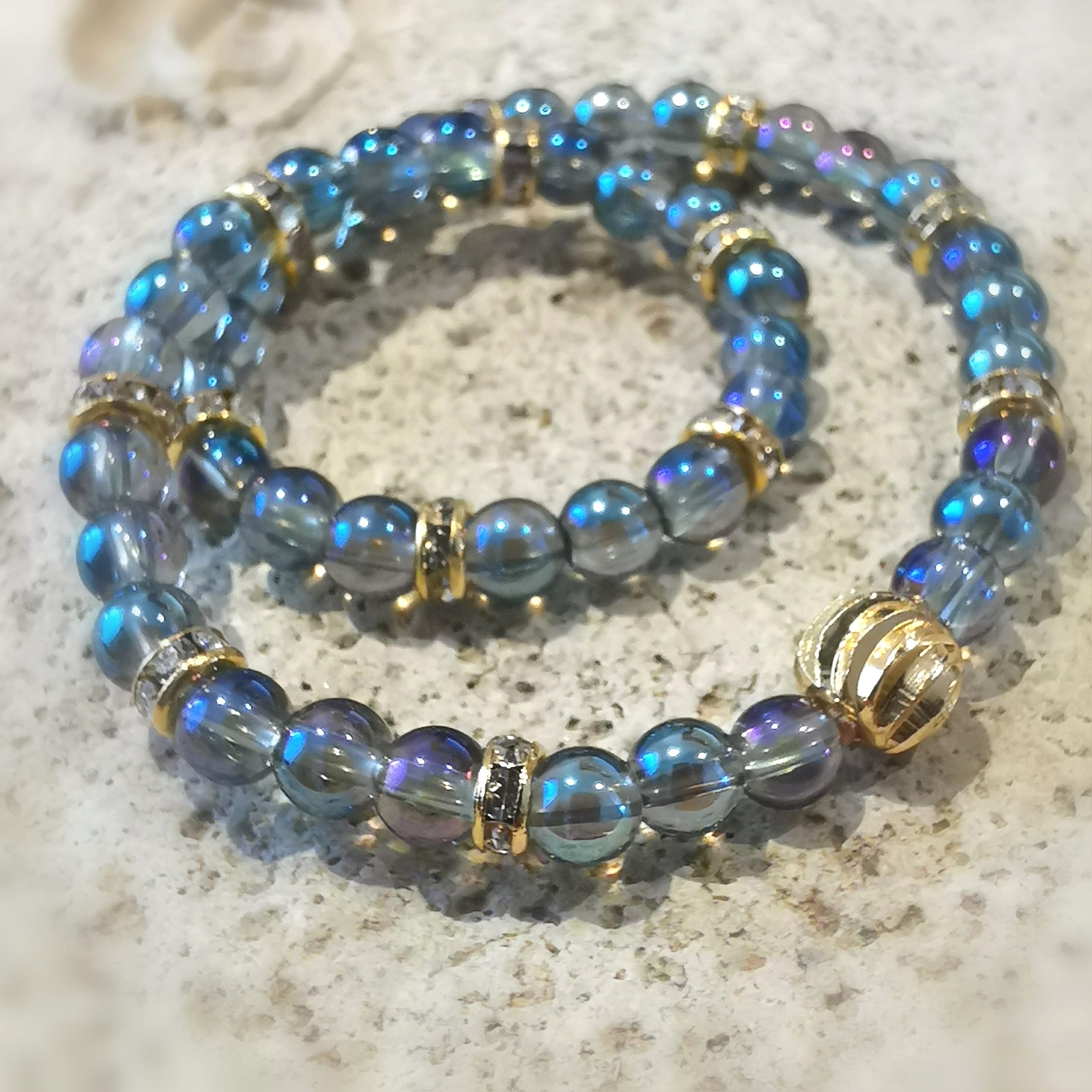 Aqua Aura Karma Edelstein Armband – Zauber des Lebens · Gold Edelstahl · Aura-Stärkung