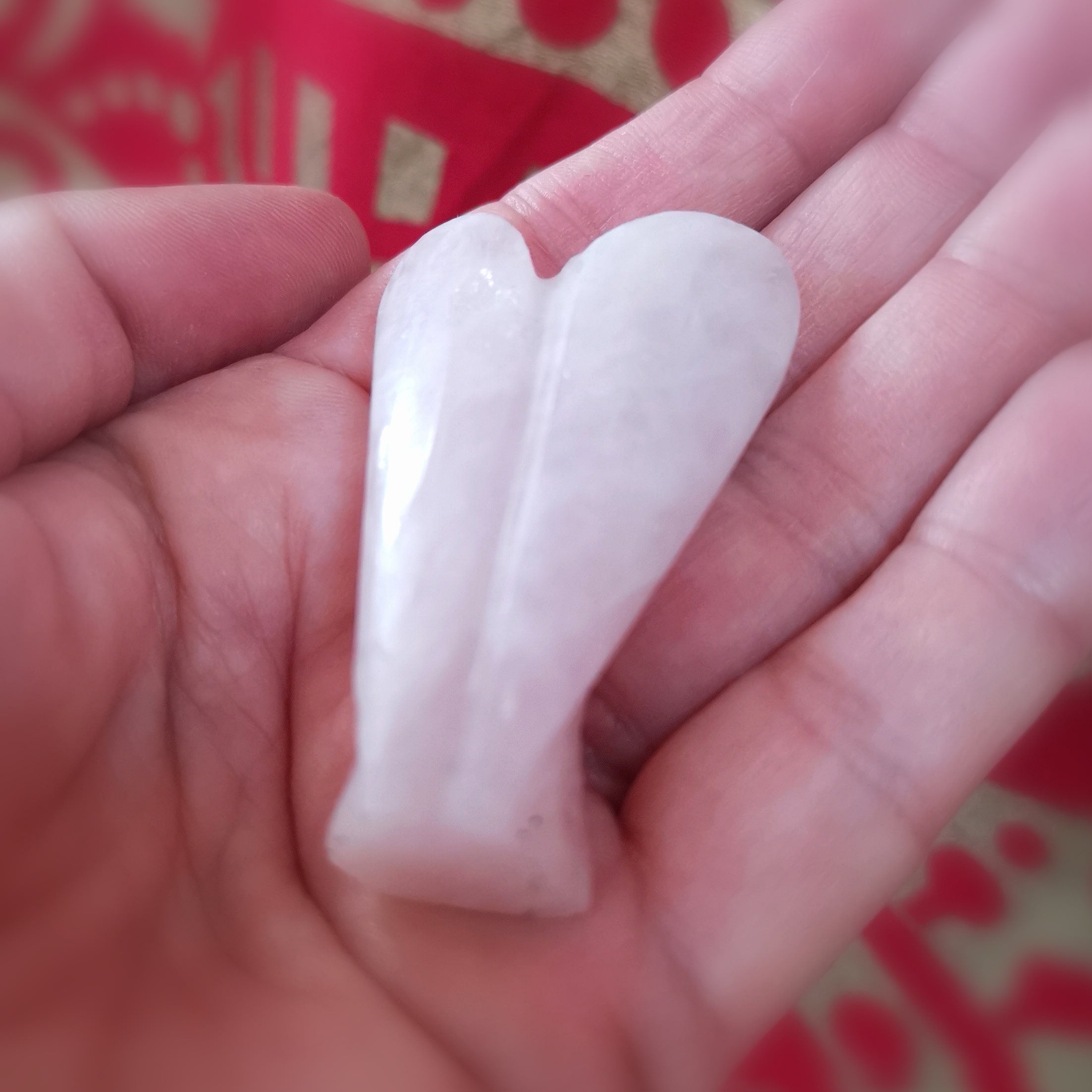 Rosenquarz Schutzengel Handschmeichler Edelstein – dein Herzenslicht Talisman