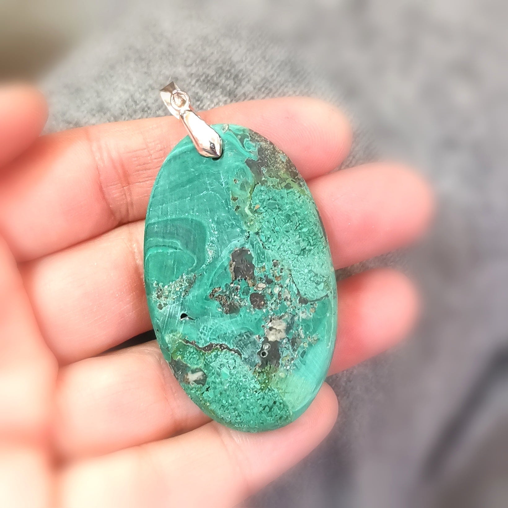 Malachit Platte XL Edelstein Amulett mit Lebensbaum – für Herzöffnung & Schutz