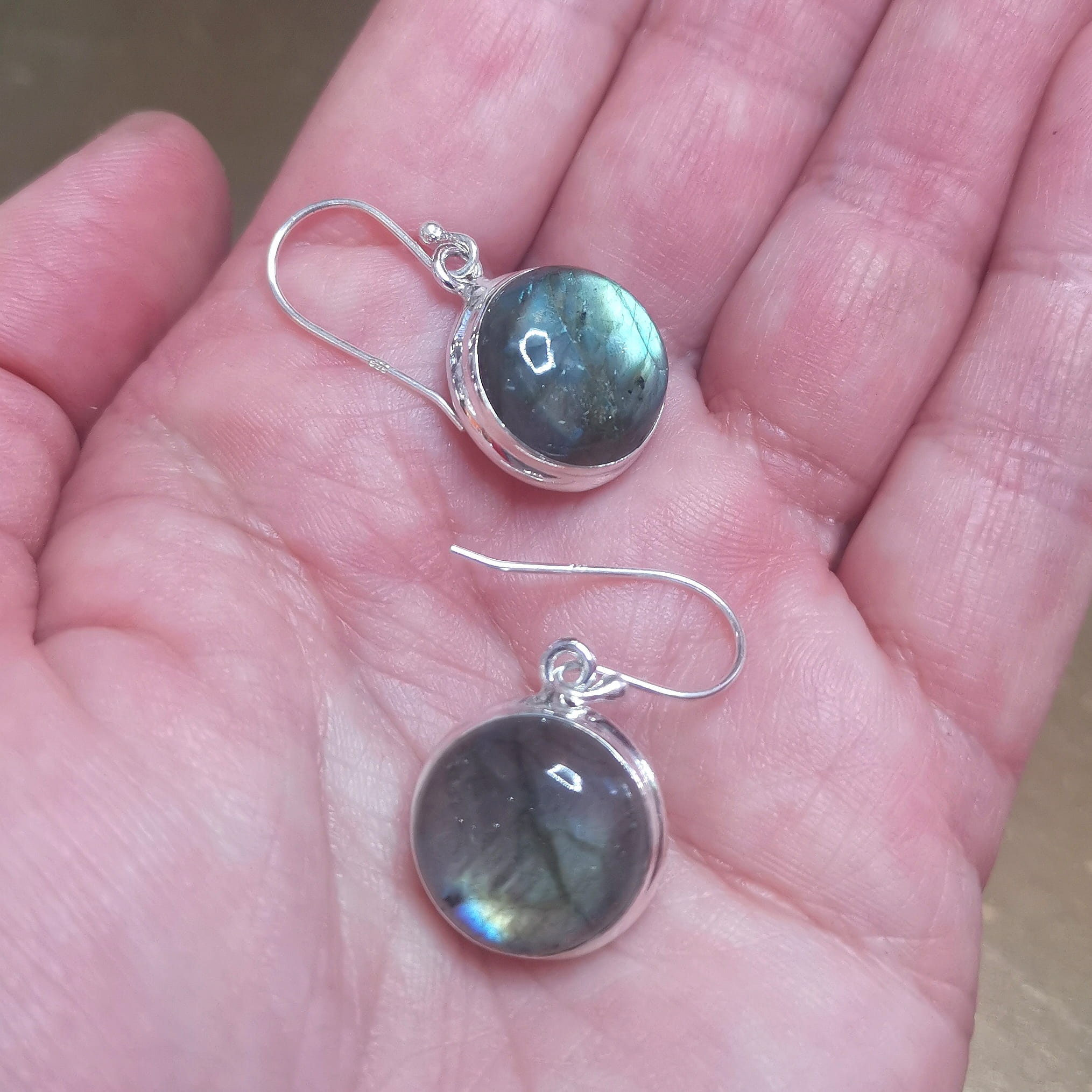 Labradorit AA Heilstein Yoga Ohrringe – für Harmonie, Intuition & innere Tiefe