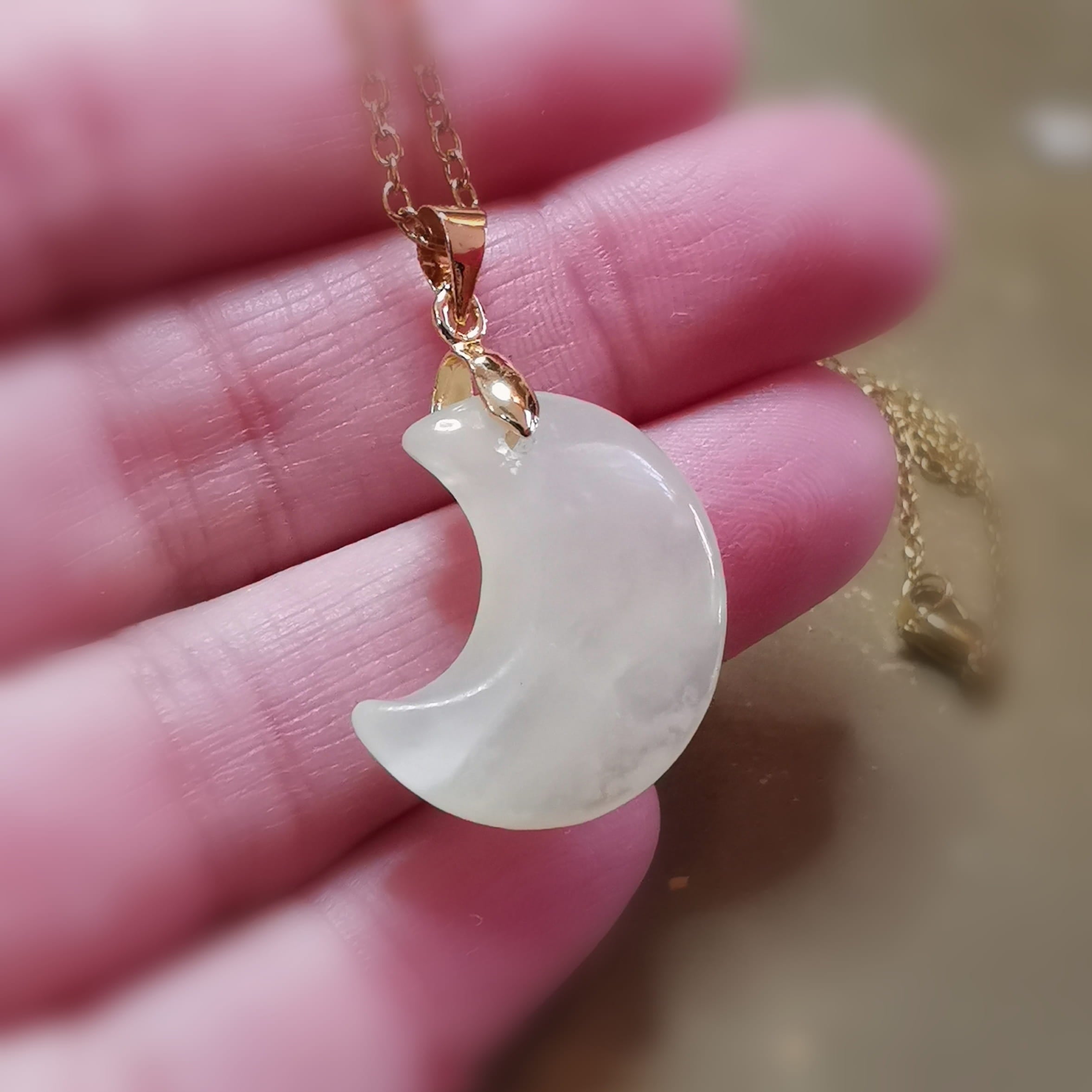 Jade Mond Edelstein Kette – Gold Edelstahl, für Harmonie und inneren Frieden