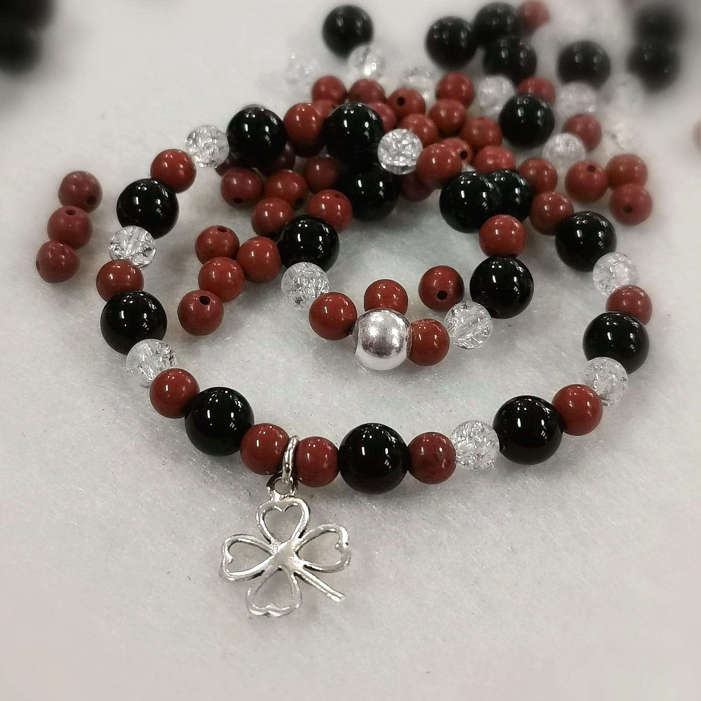 Karma Yoga Kleeblatt Edelstein Armband L/XL – für Erdung, Schutz & klare Ausrichtung