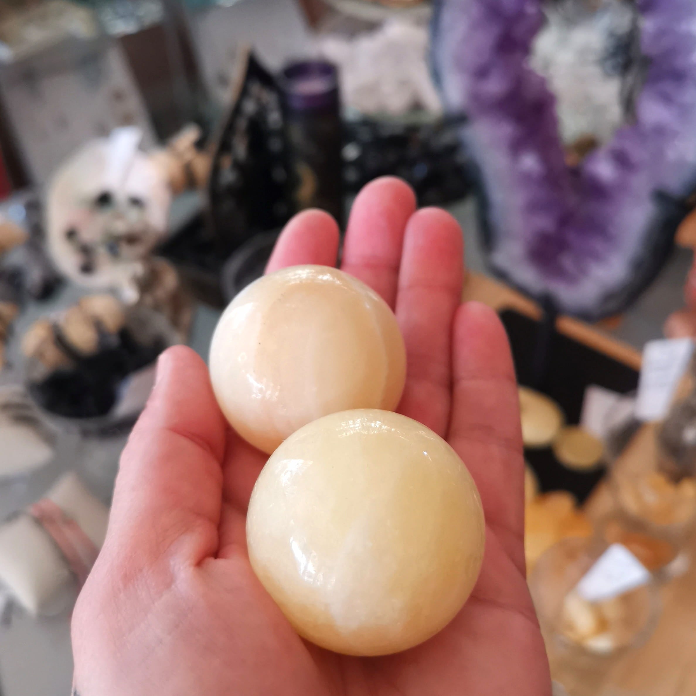 Orange calcite gemstone sphere – consecrated for joy of life, meditation & gentle relaxation