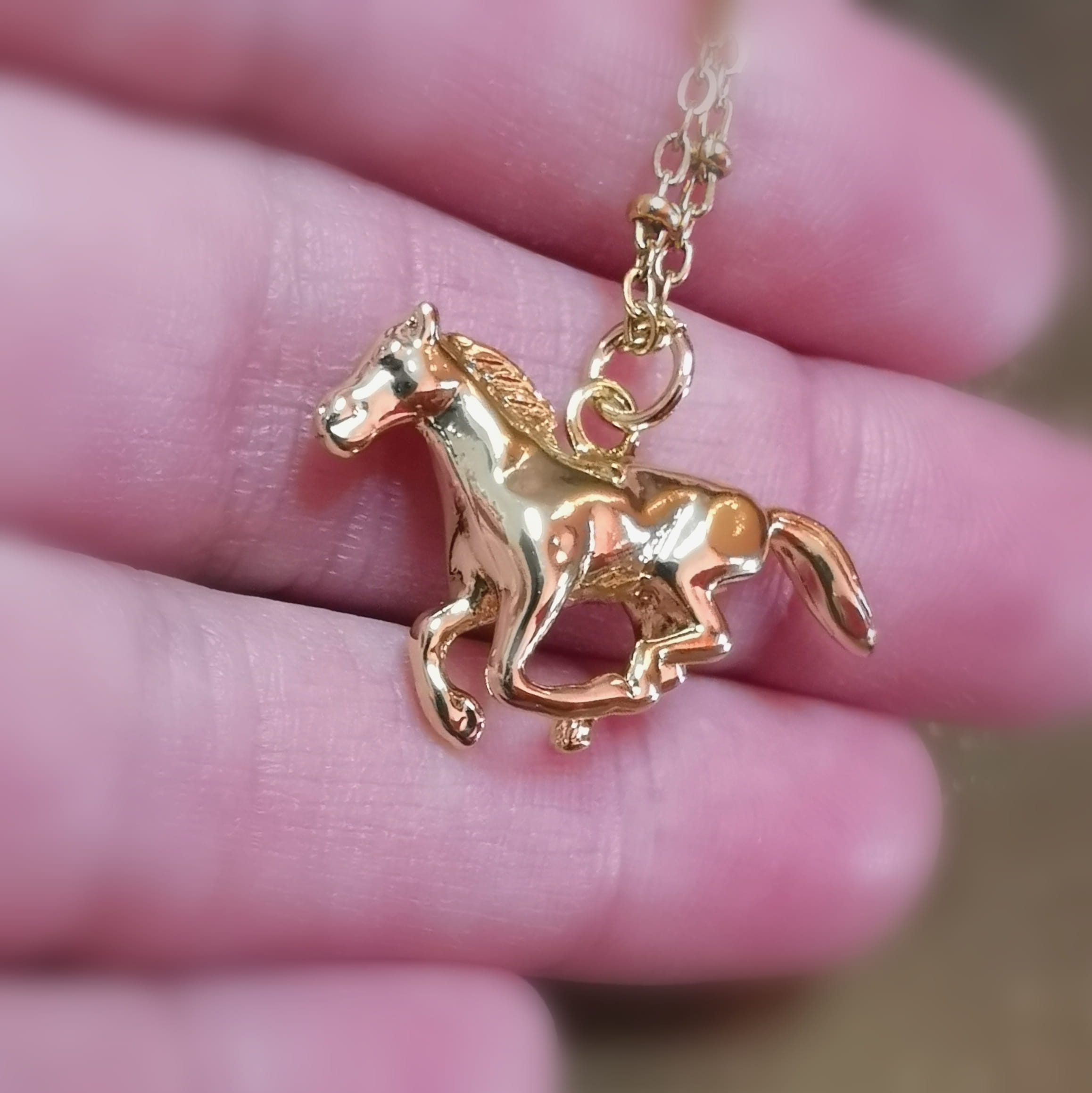 Pferd Krafttier Kette – Feuerpferd Talisman für Kraft, Freiheit & Ausdauer