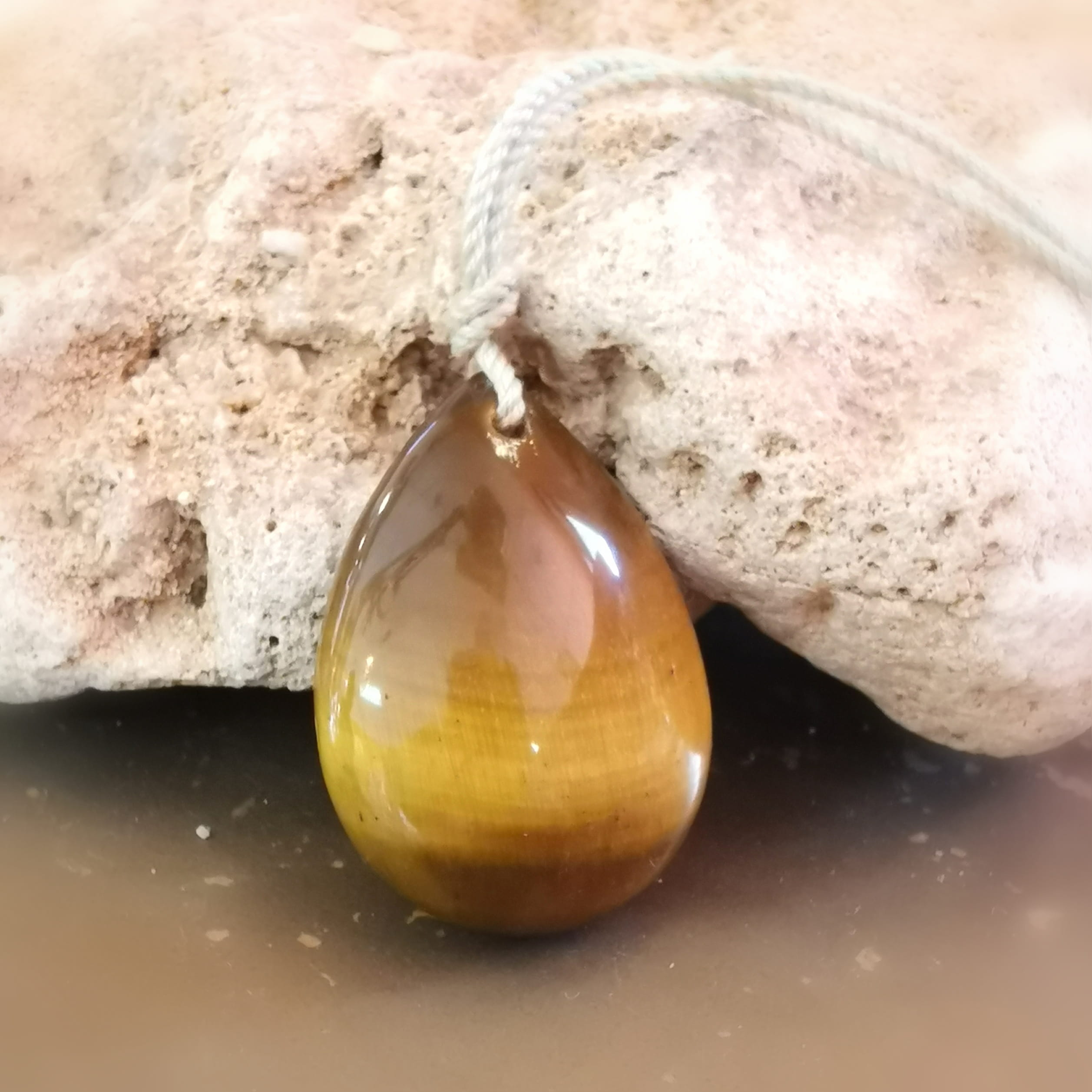 Tigerauge Edelstein Yoga Karma Edelstein Kette – geweiht für Mut, Fokus & innere Stärke