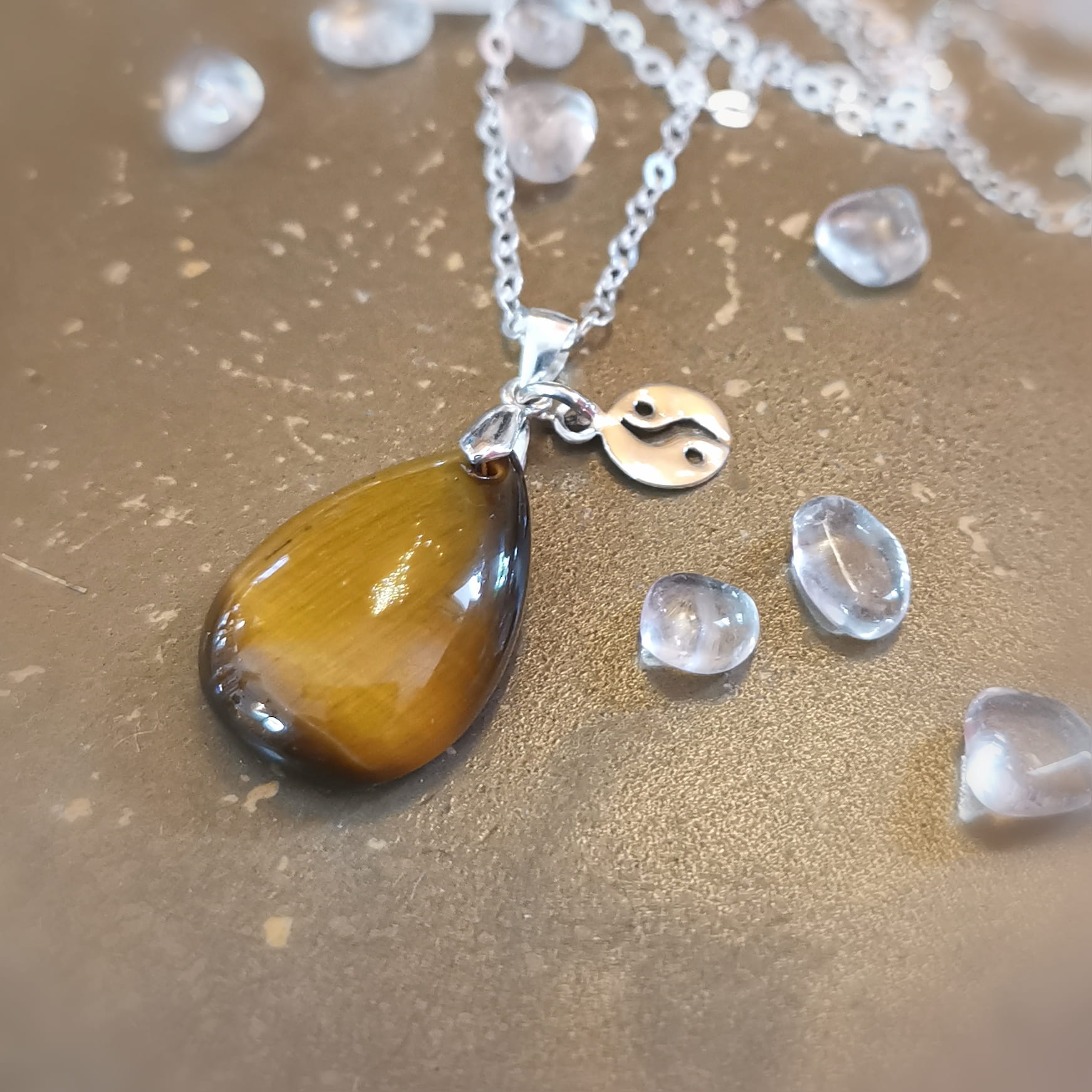 Tigerauge Edelstein Yin Yang Karma Edelstein Kette – geweiht für Balance, Mut & innere Stärke