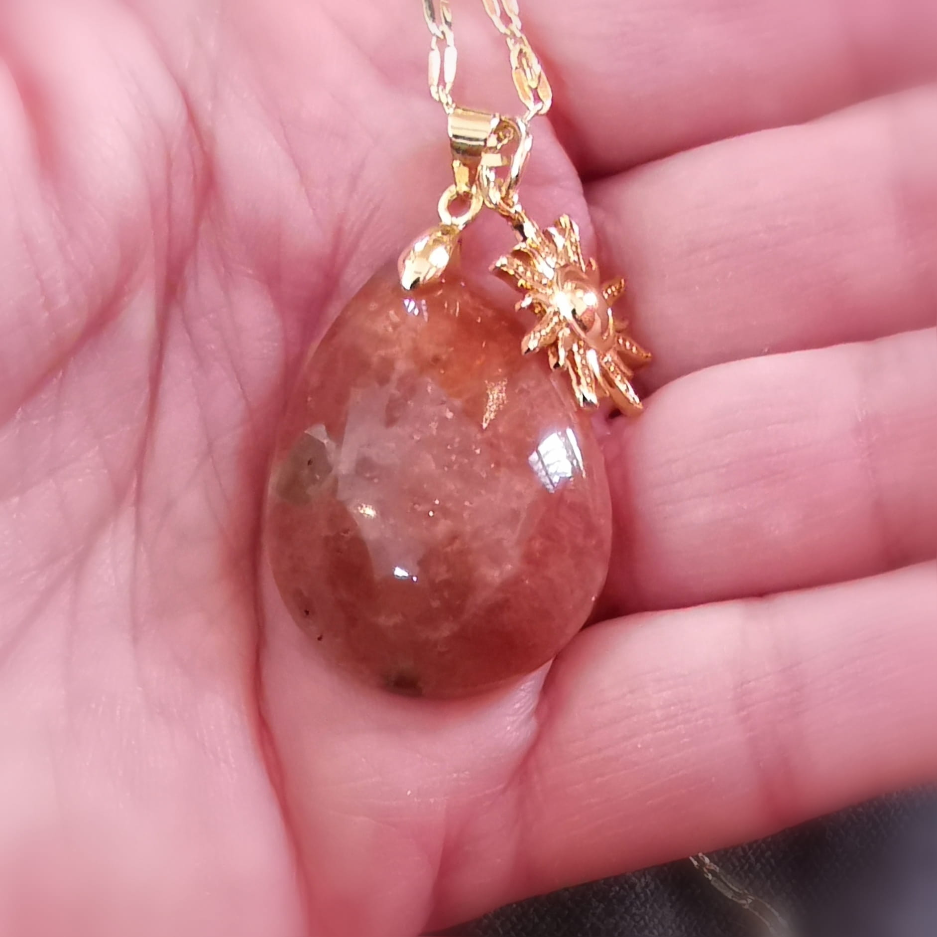 Sonnenstein Edelstein Yoga Karma Kette – geweiht für Lebensfreude & Selbstvertrauen