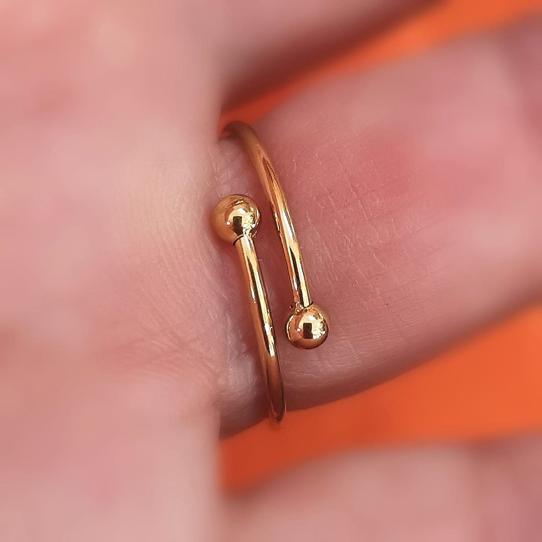 Opal Boho Ring 18 Karat vergoldet oval – Licht, Wandel & kreative Freiheit