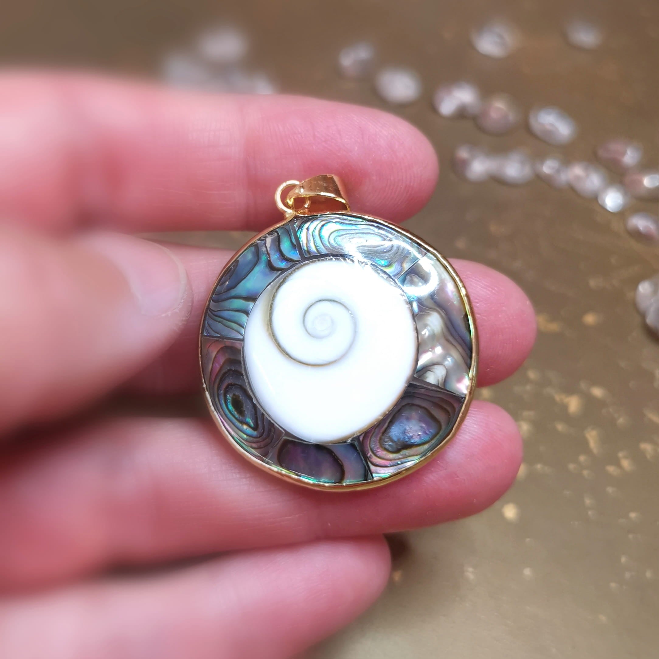 Shiva Auge Paua Muschel Amulett Gold Messing Anhänger – geweiht für Schutz, Intuition