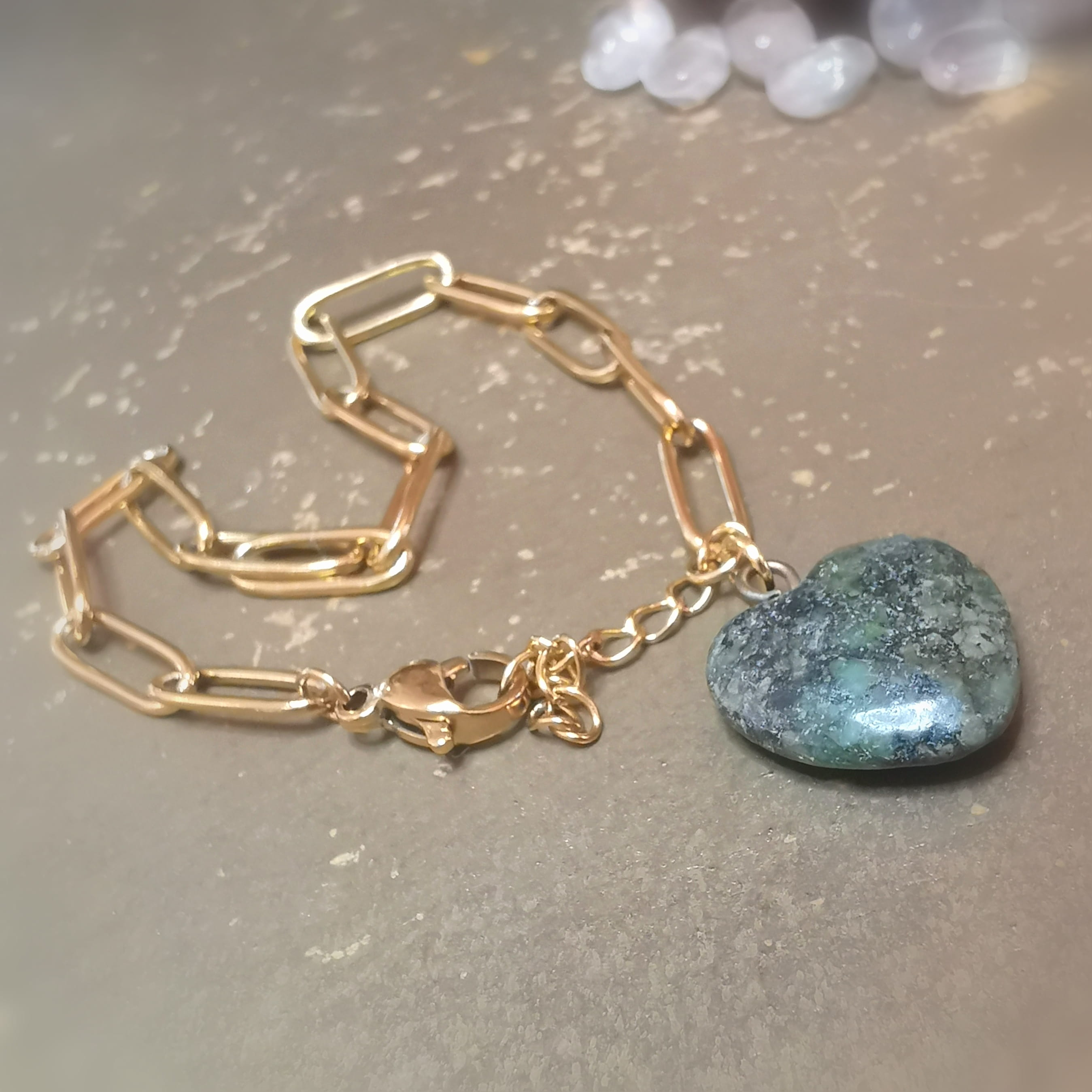Türkis Herz Edelstein Armband Gold Edelstahl – geweiht für Liebe, Schutz & Vertrauen