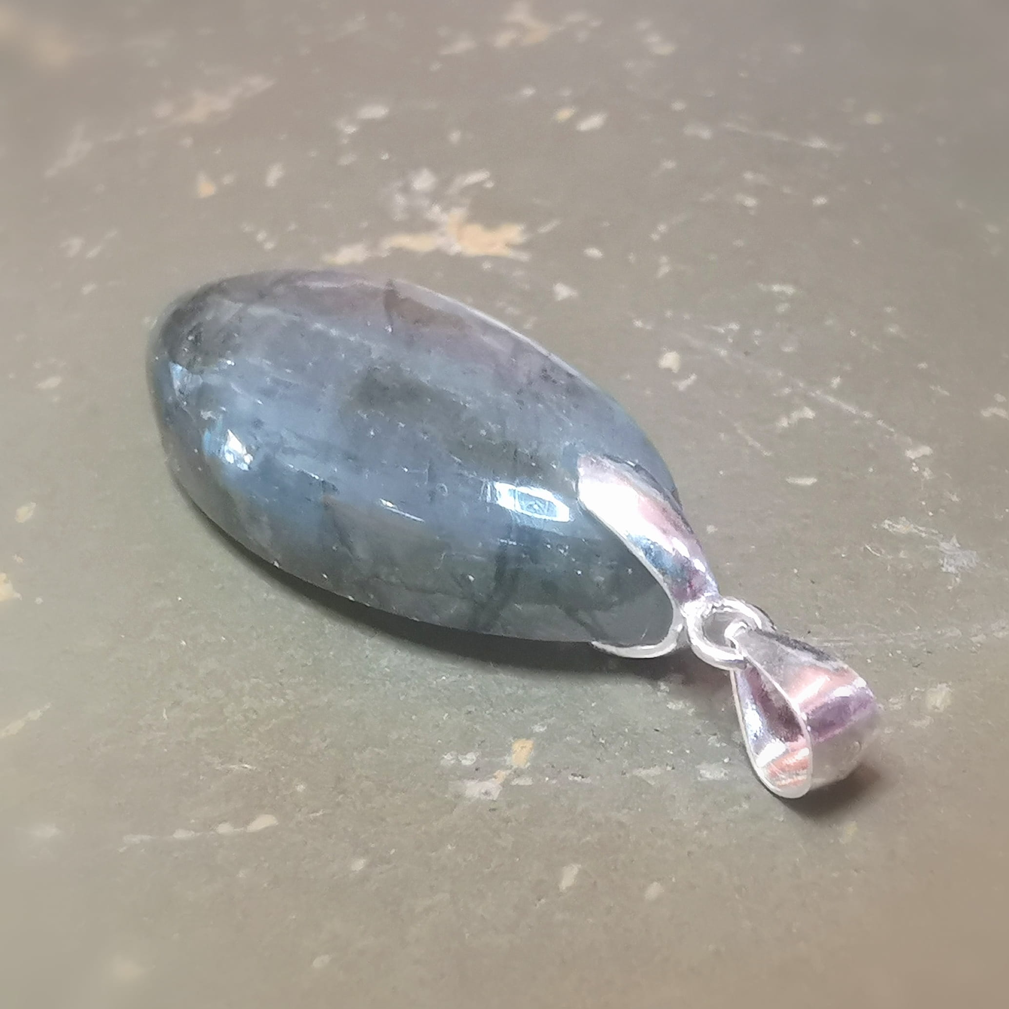 Labradorit Mondstein AA Qualität Karma Anhänger – Sterlingsilber, Harmonie & Intuition