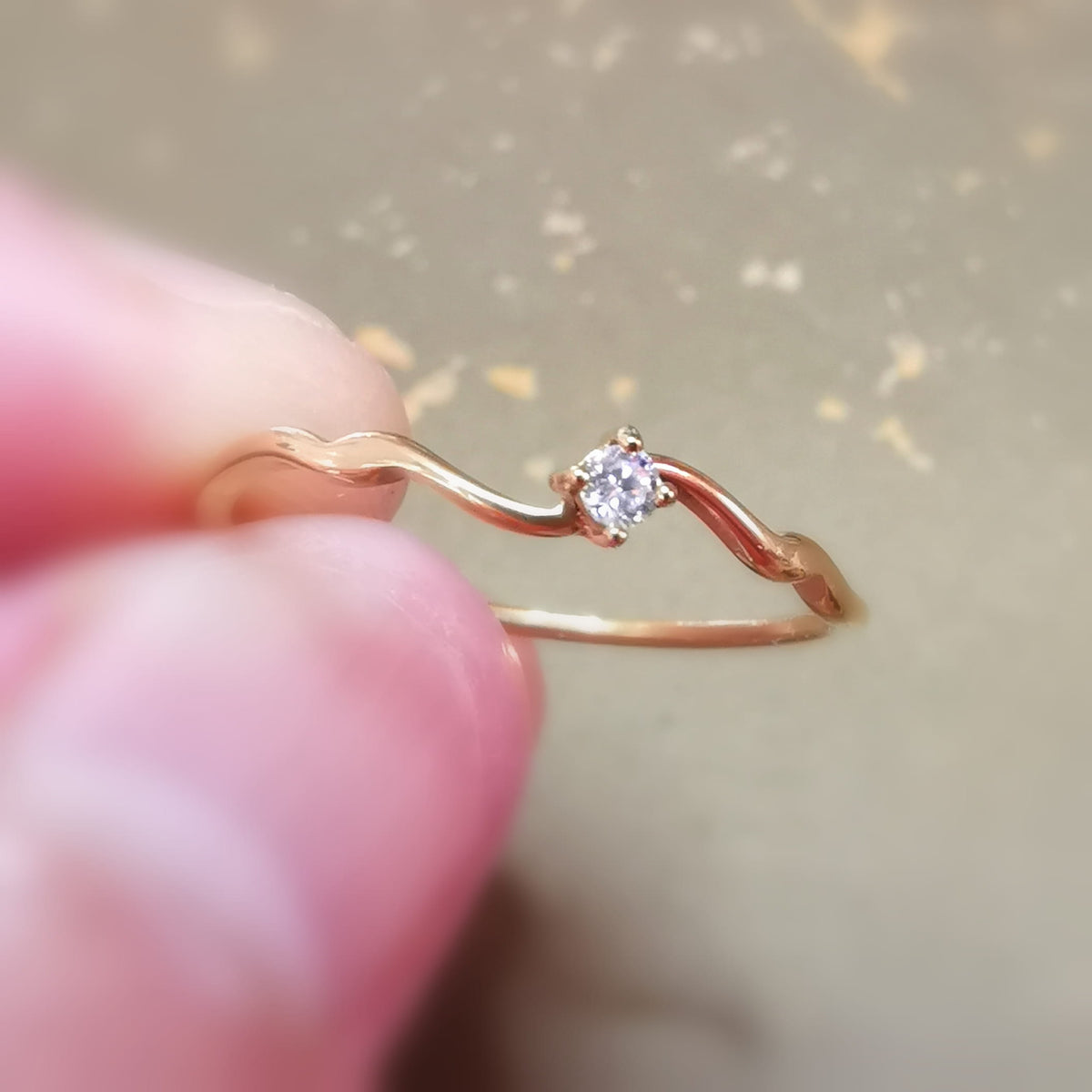 Stacking Ring Zirkon – zarter Edelstahlring vergoldet - Licht & Lebensfreude