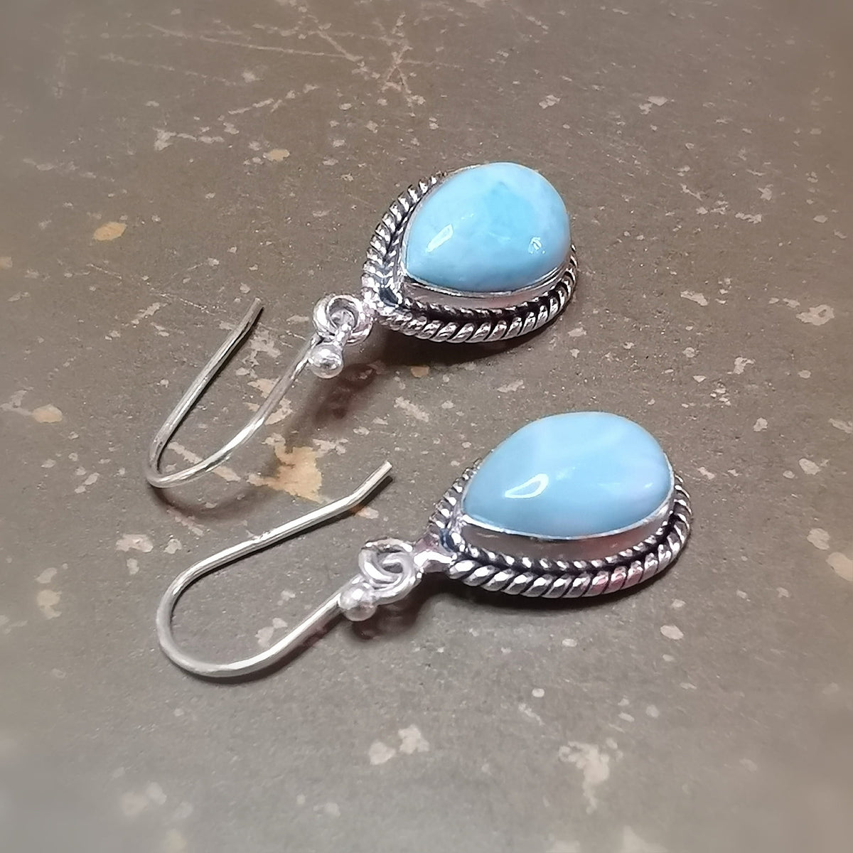 Larimar Edelstein Ohrringe – Karibik, Leichtigkeit & innere Ruhe - AA Qualität