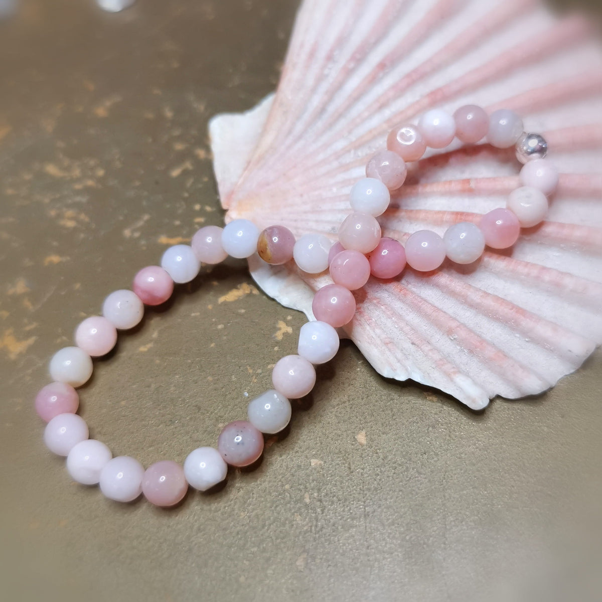 Rosa Opal Edelstein Karma Armband 6 mm – Liebe & Herzensenergie