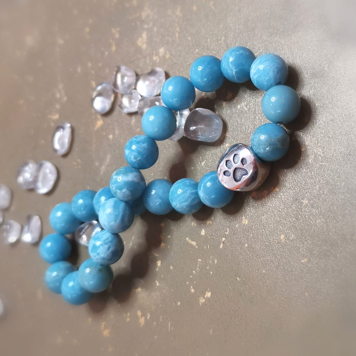 Larimar Brasilien Edelstein Karma Armband mit Pfote – Tierliebe, Vertrauen & Verbundenheit