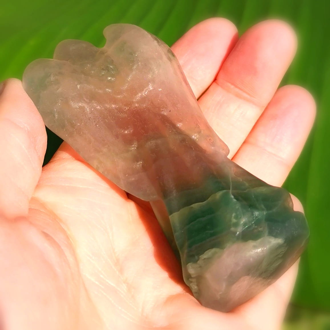 Regenbogen Fluorit Edelstein Engel – Schutzengel, Herzchakra, Gebet & innere Harmonie