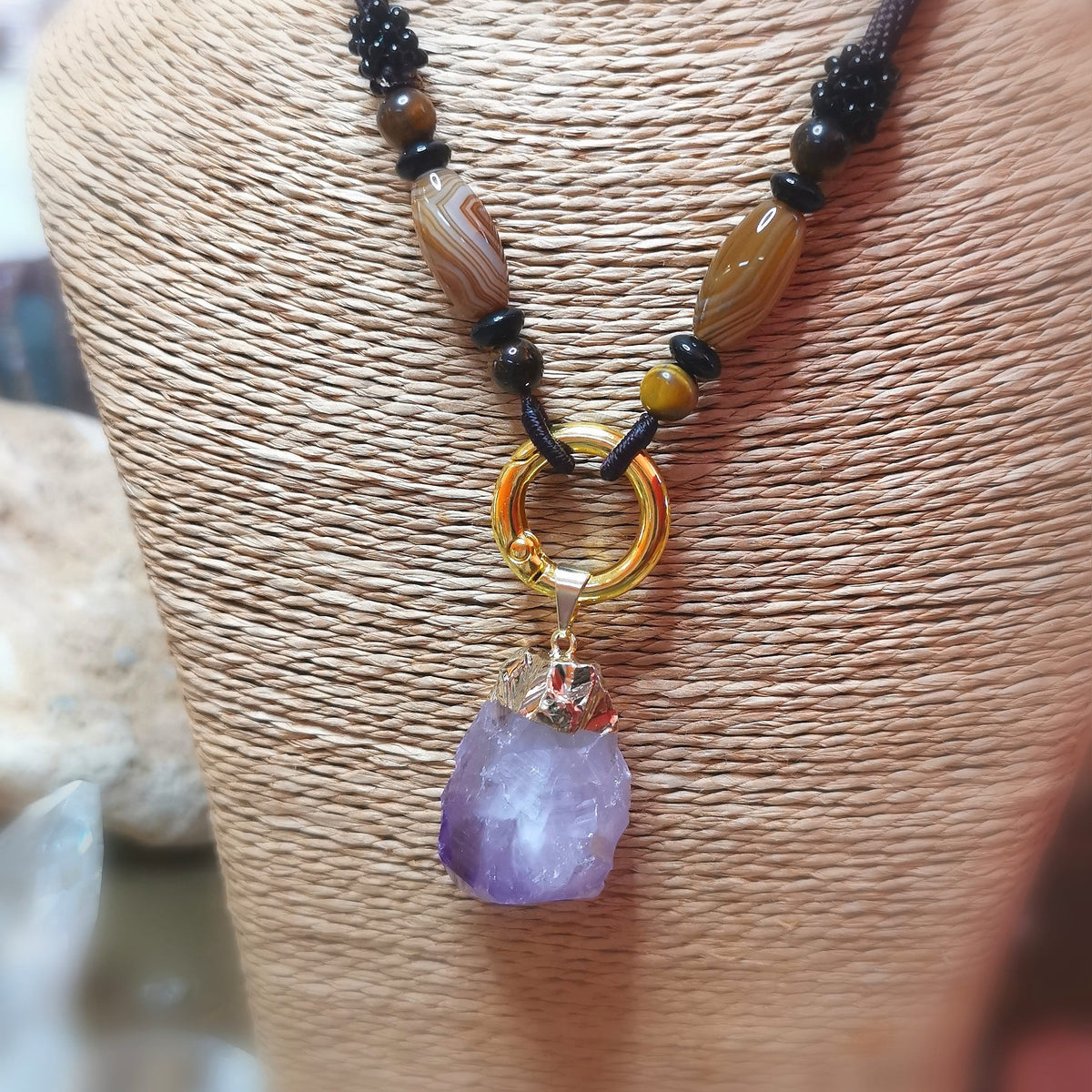 Amethyst Rohstein Yoga Edelstein Kette Gold Edelstahl – innere Ruhe & spirituelle Kraft