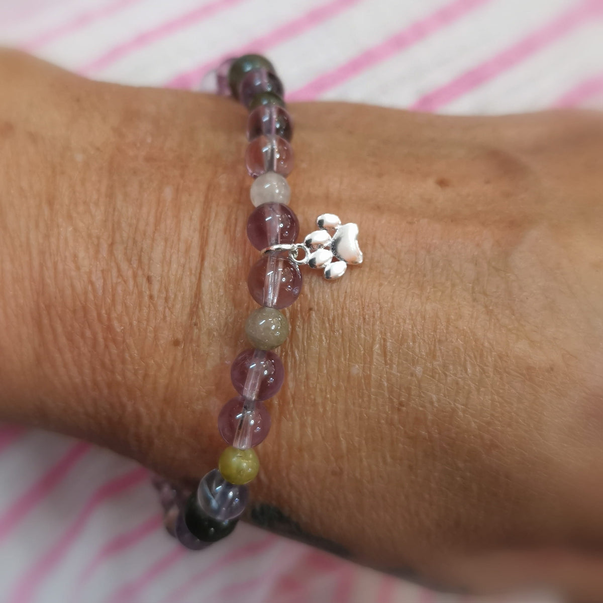 Turmalin Lavendel Amethyst Karma Armband mit Pfote – Liebe, Schutz & Verbundenheit
