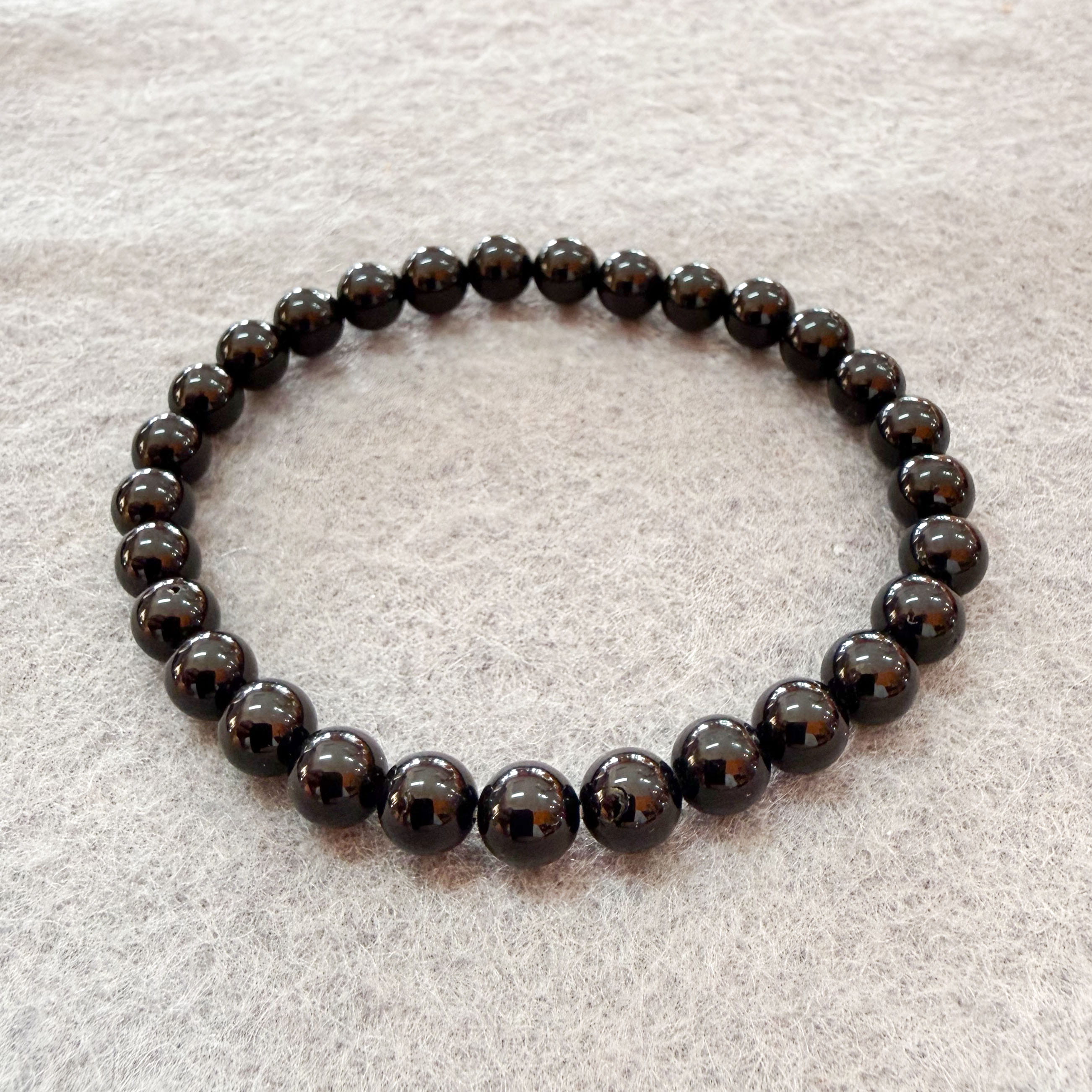 Schwarzer Turmalin 6 mm Edelstein Armband – geweiht „ich bin im Schutz“