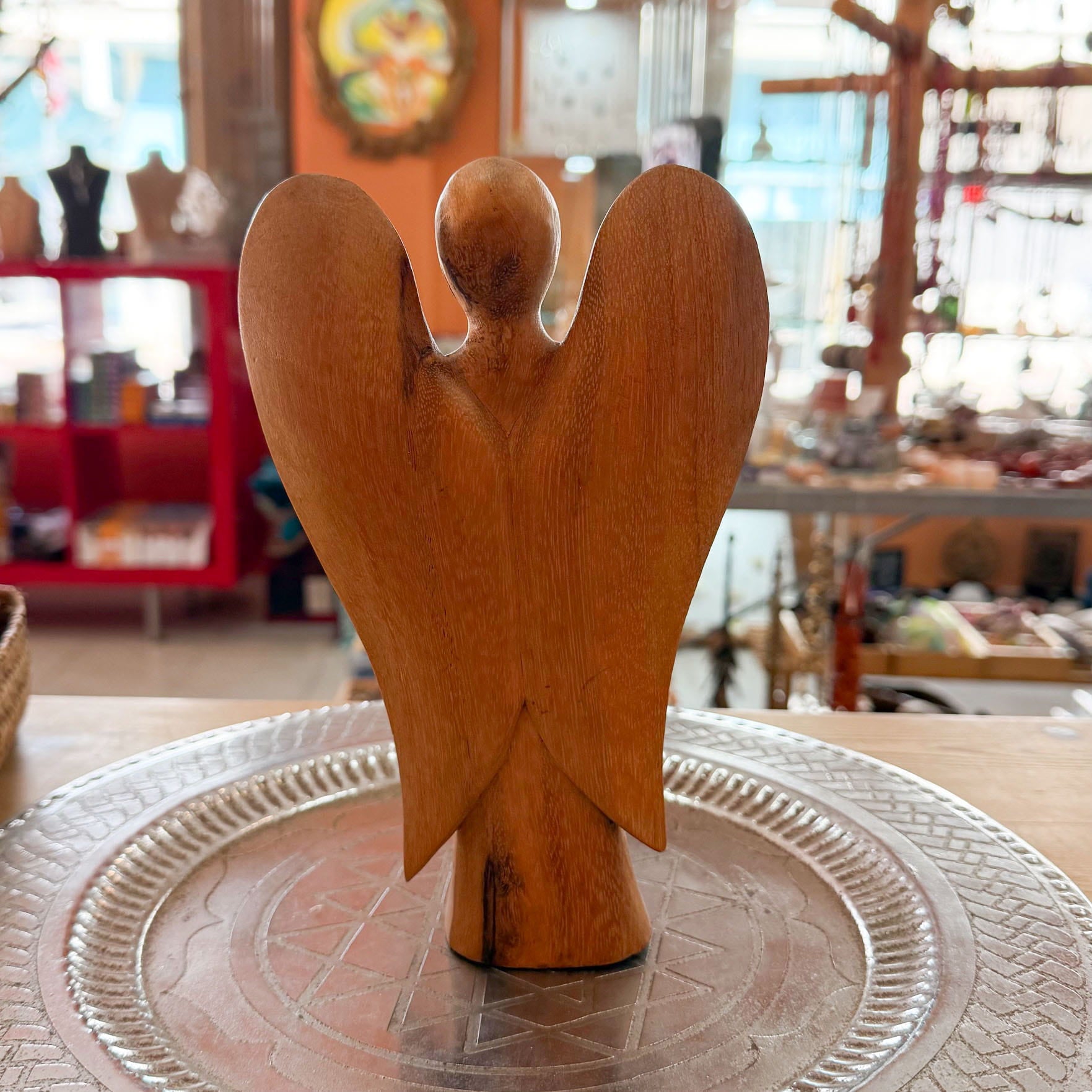 Engel aus Holz – Handarbeit aus Tibet – 20 cm