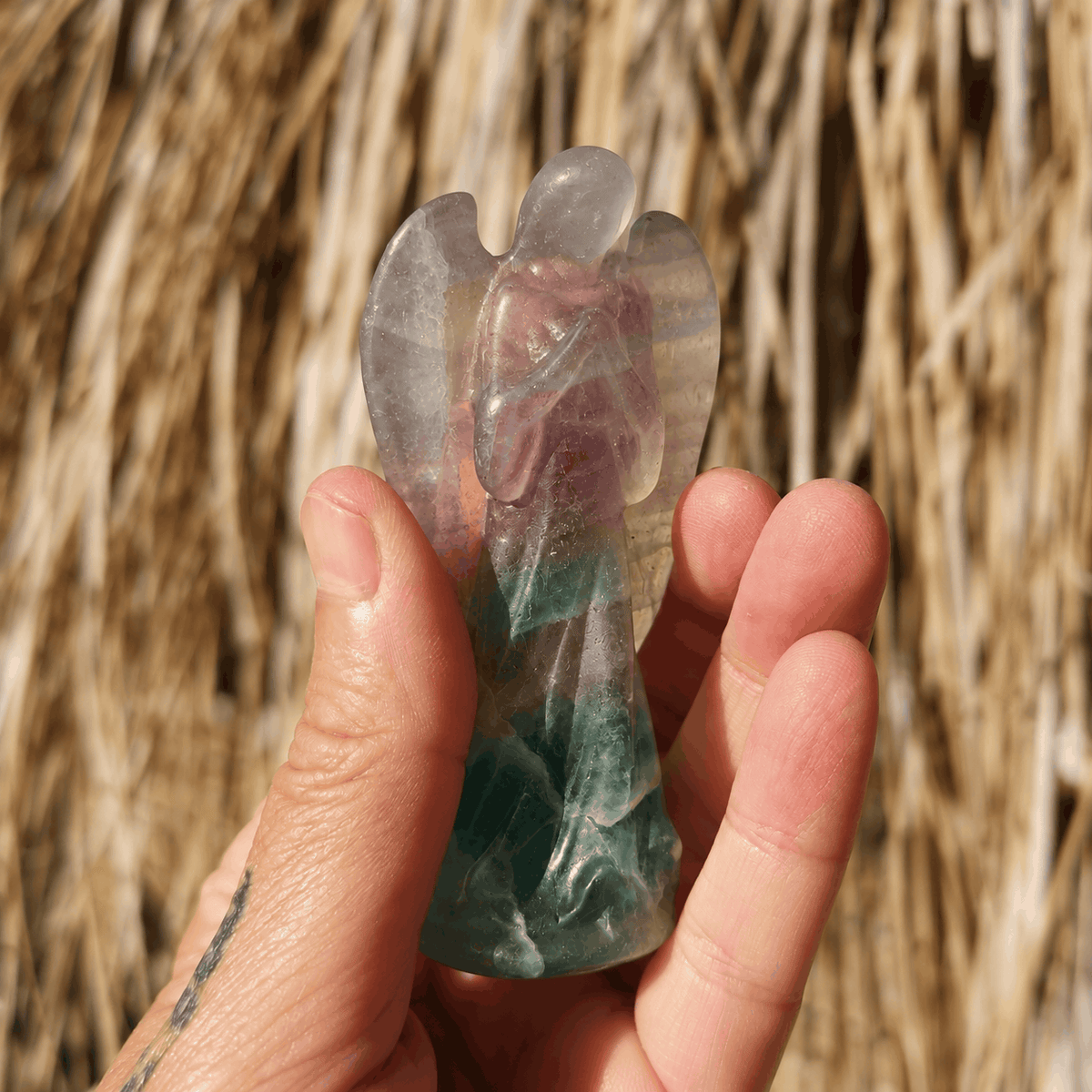 Regenbogen Fluorit Edelstein Engel – Schutzengel, Herzchakra, Gebet & innere Harmonie