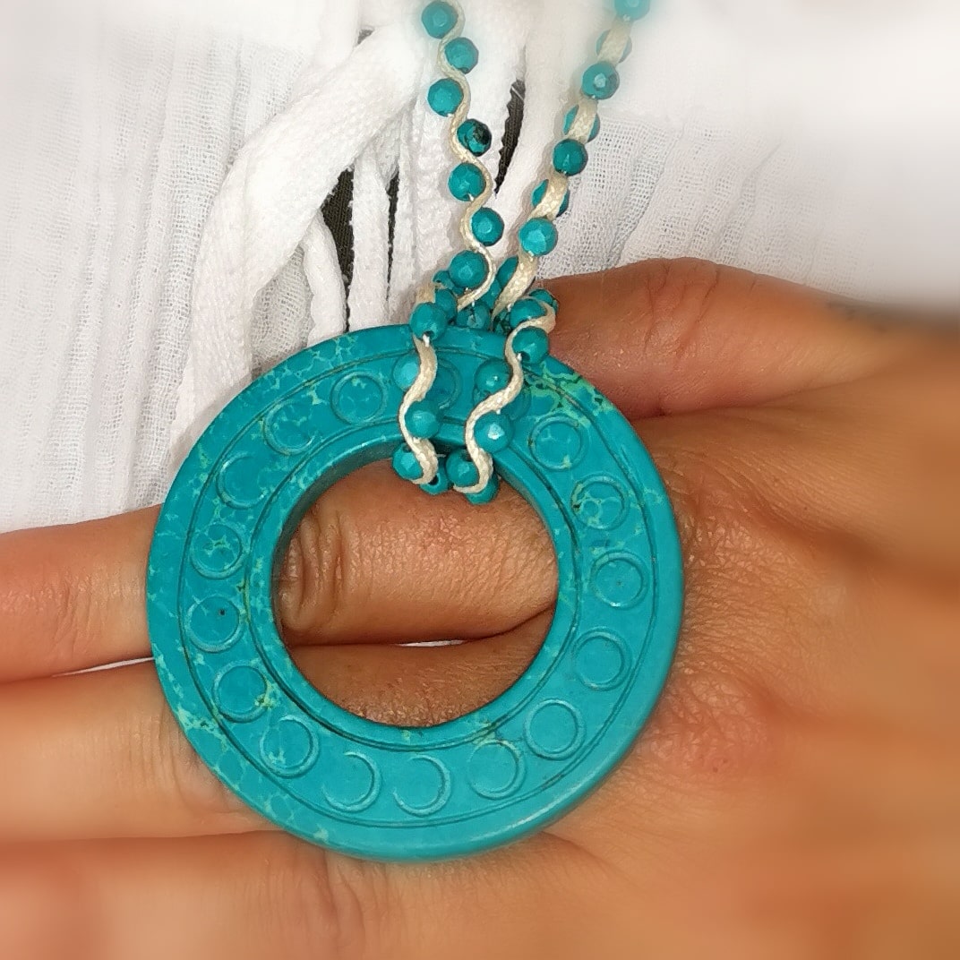 türkiser Magnesit Edelstein Heilstein Karma Kette, geweiht - Freiheit, leichter Selbstausdruck