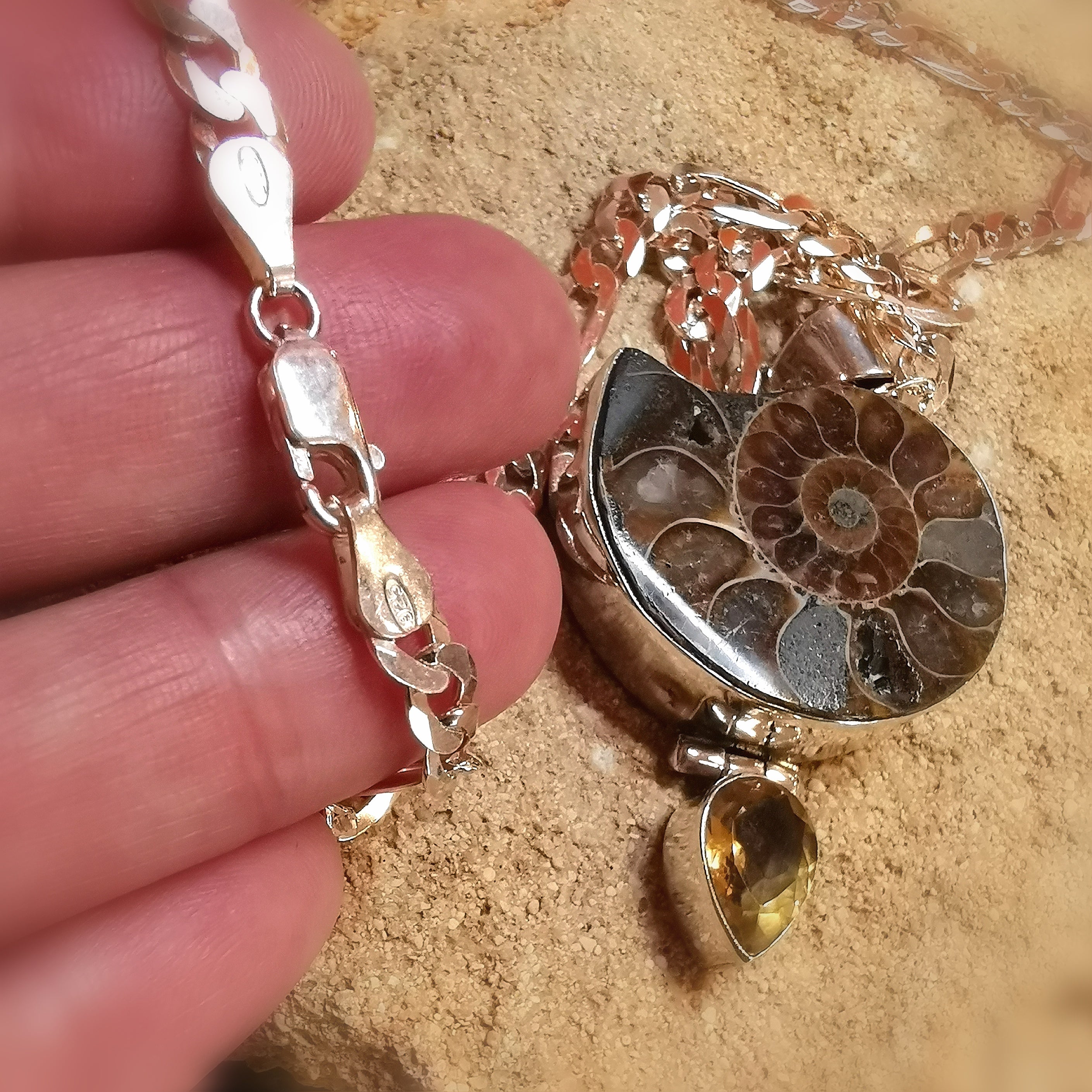 Ammonit Citrin, Fossil Edelstein Heilstein Karma Kette XL, geweiht - für Lebensmut und Lebensfreude