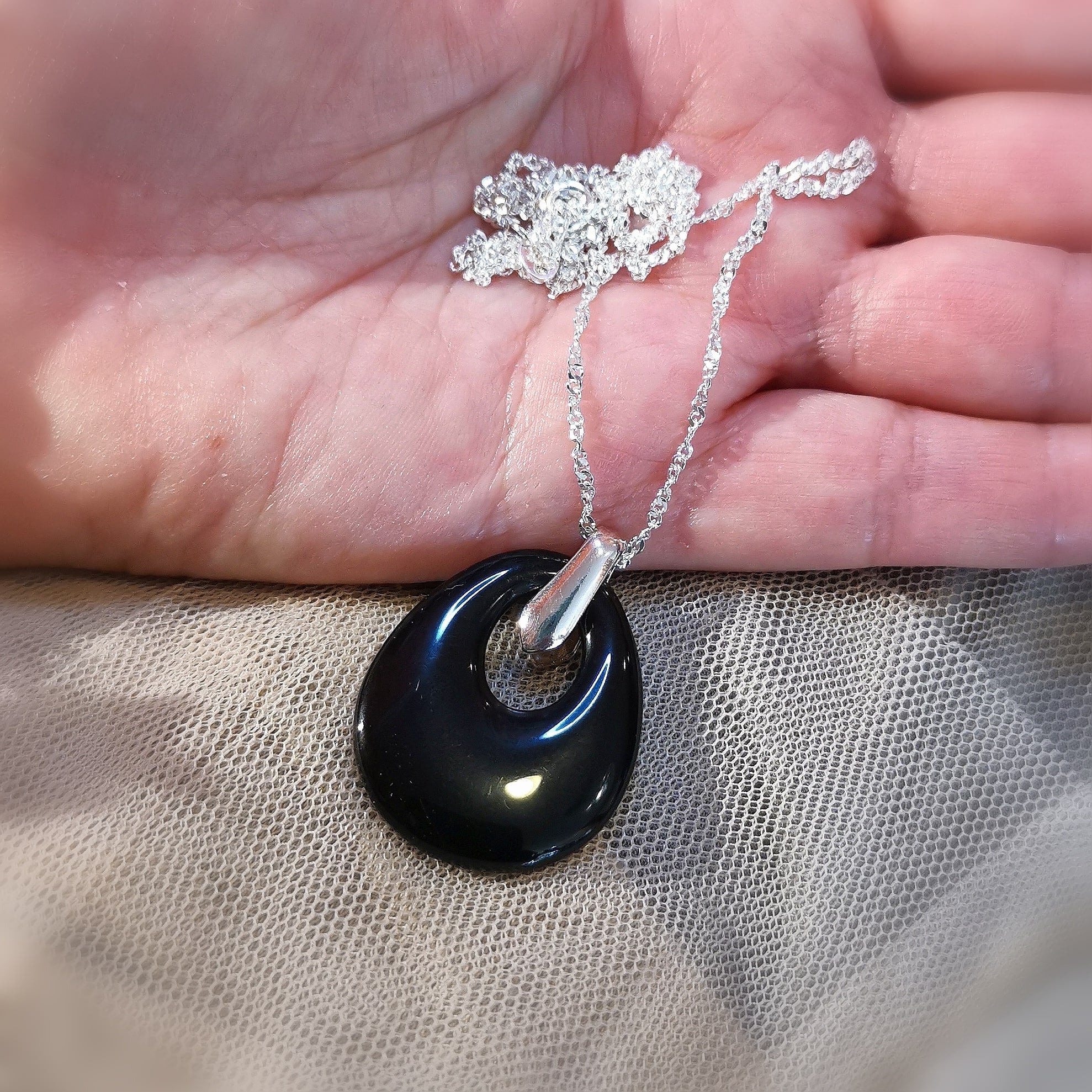 Onyx Edelstein Heilstein Anhänger Kette 50 cm schwarz, geweiht - Schutz und Erdung