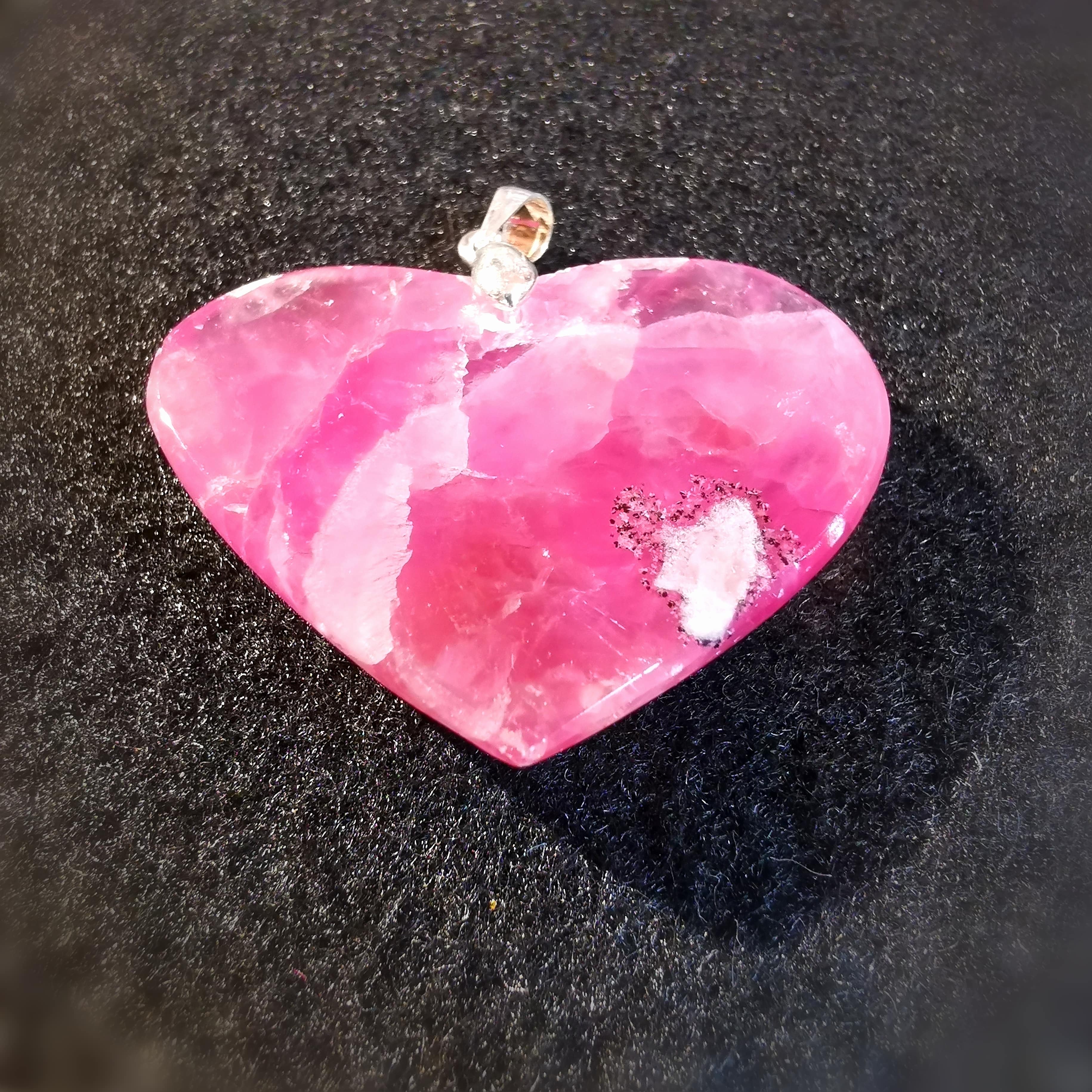 💗 Kobaltcalcit Herz Edelstein Anhänger – geweiht für Lebensfreude, Liebe & seelischen Trost